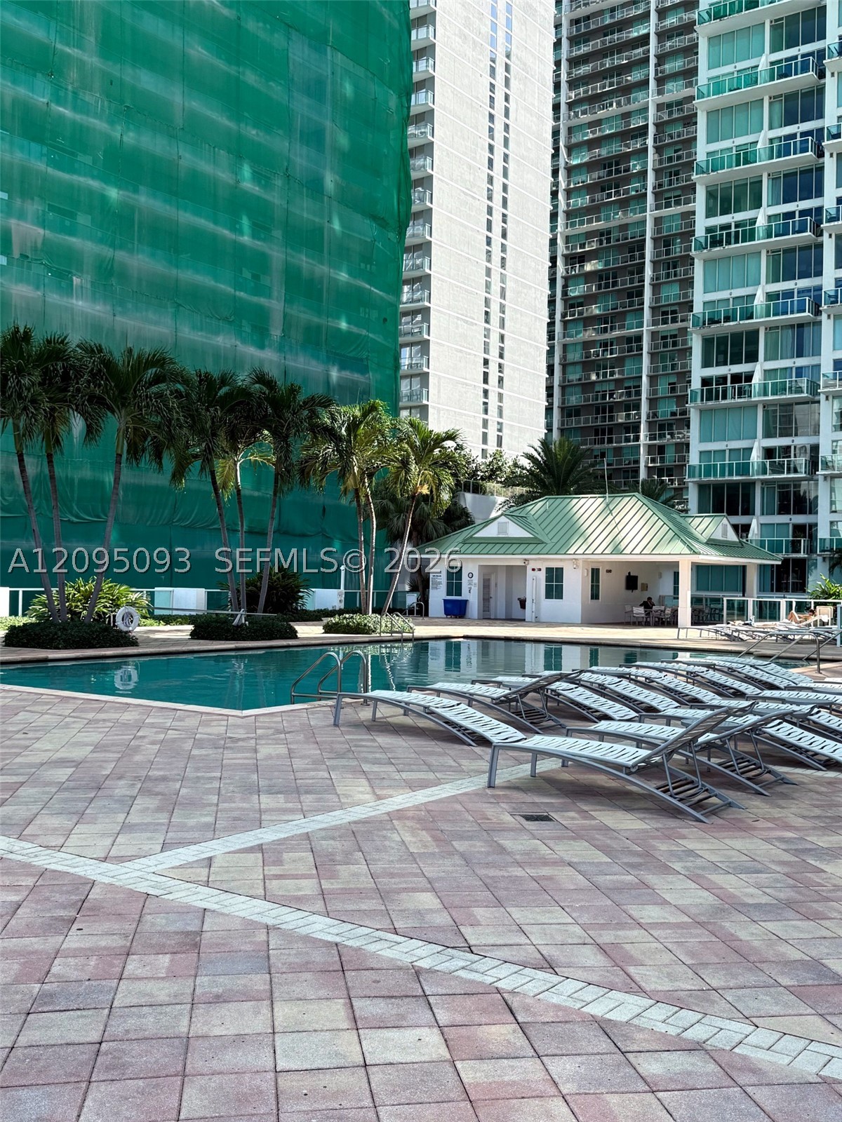 image Brickell on the River North16