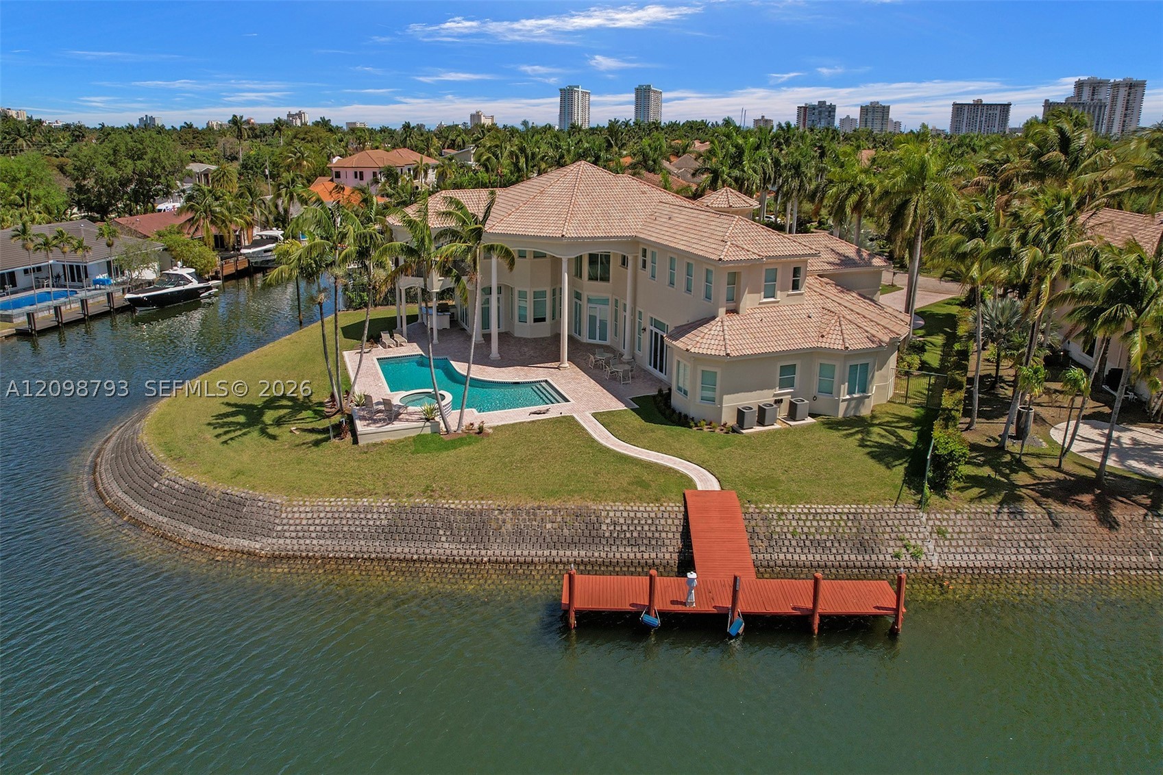 1130 Harbor Ct Hollywood, FL 33019