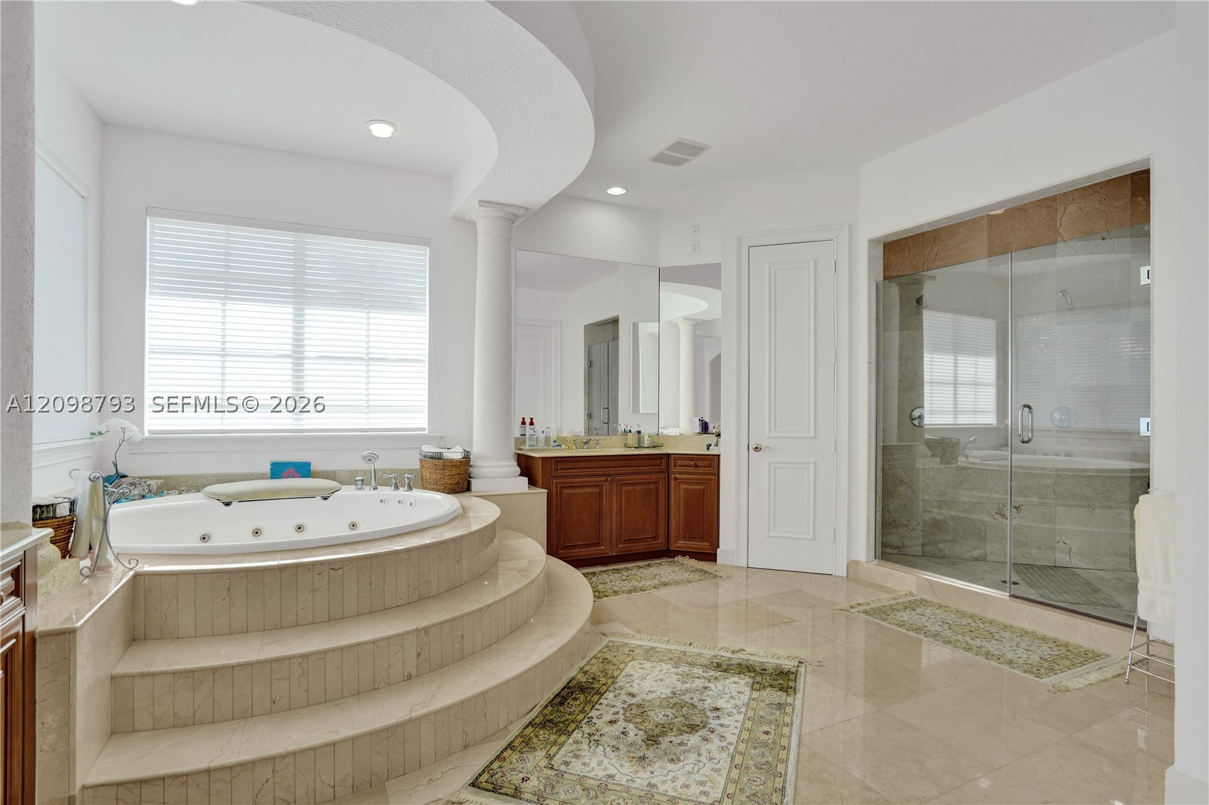 1130 Harbor Ct Hollywood, FL 33019