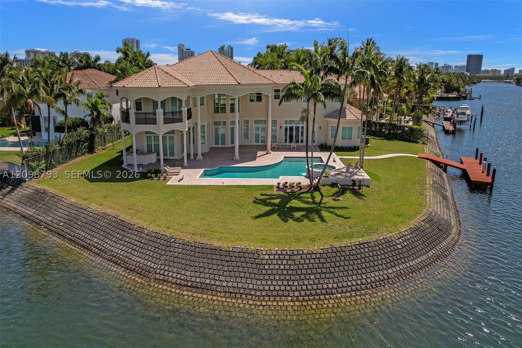 1130 Harbor Ct Hollywood, FL 33019