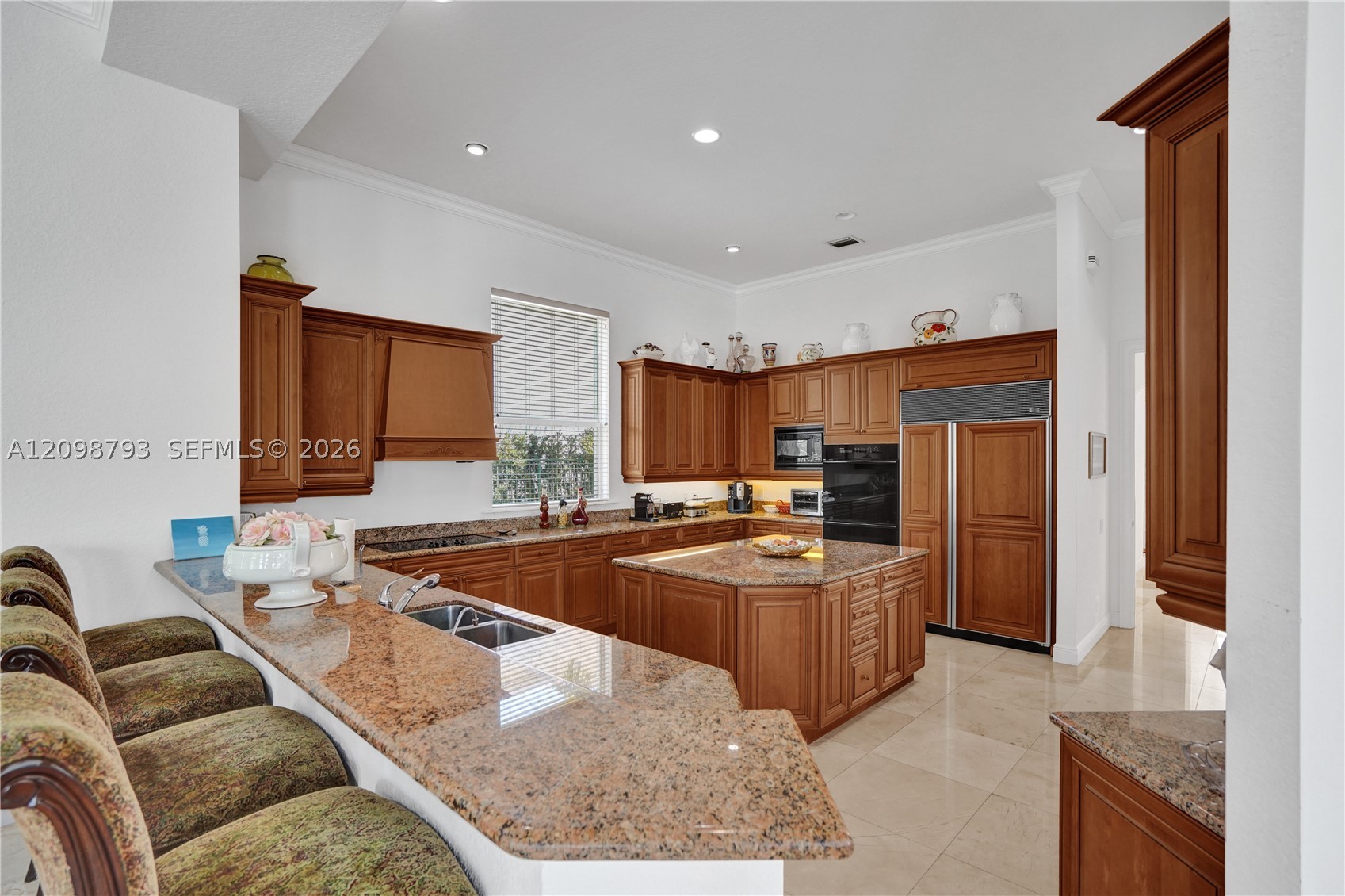 1130 Harbor Ct Hollywood, FL 33019