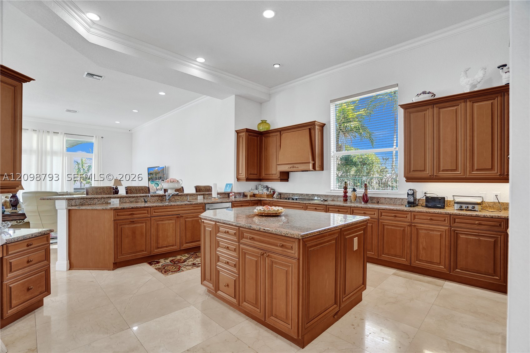 1130 Harbor Ct Hollywood, FL 33019