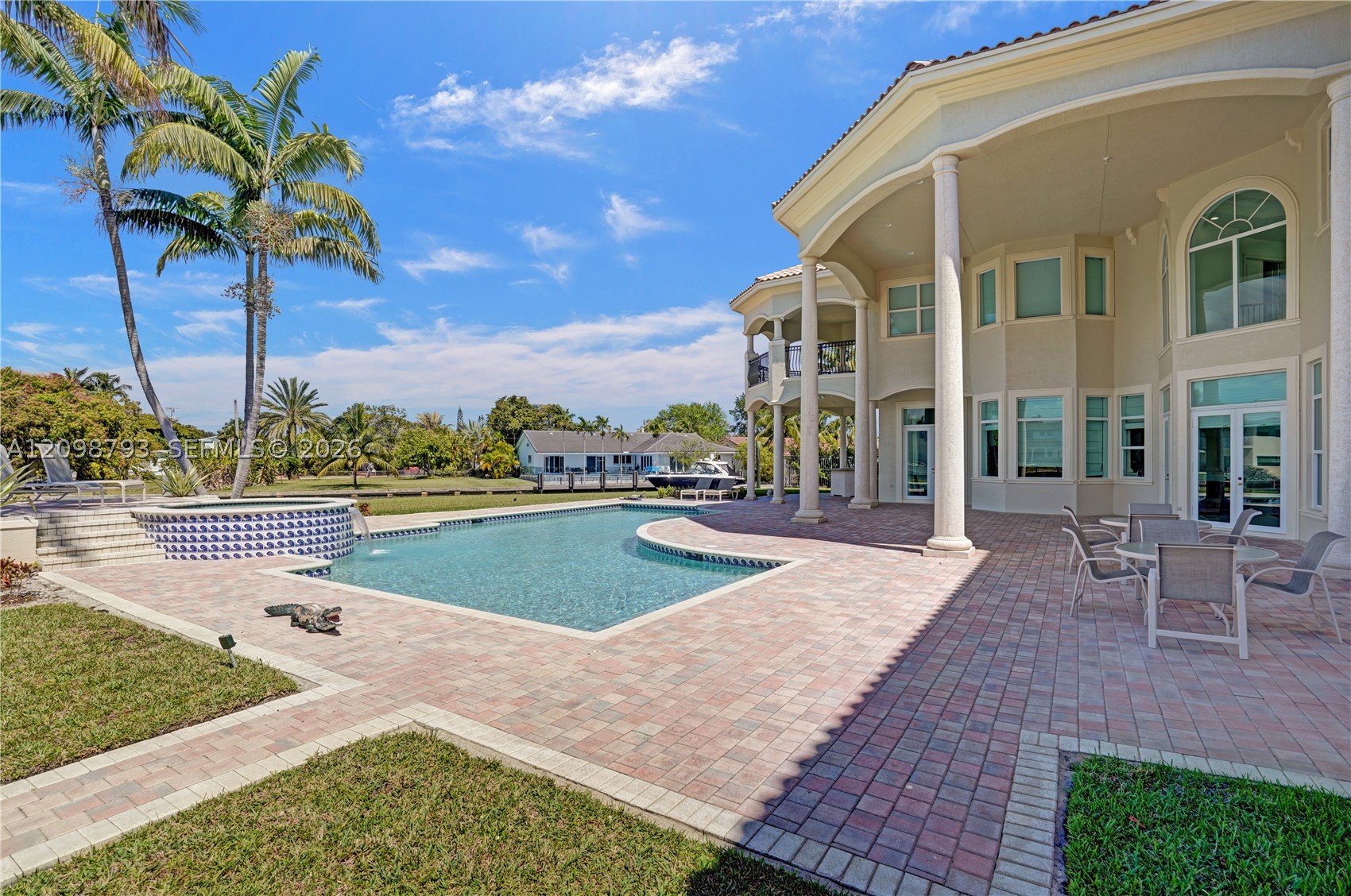 1130 Harbor Ct Hollywood, FL 33019