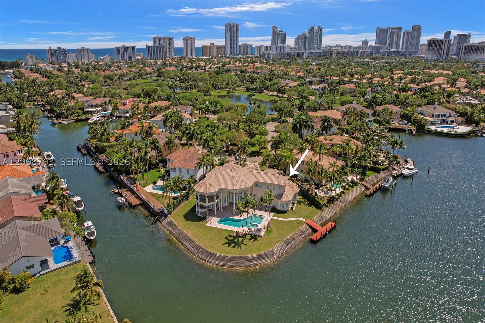 1130 Harbor Ct Hollywood, FL 33019