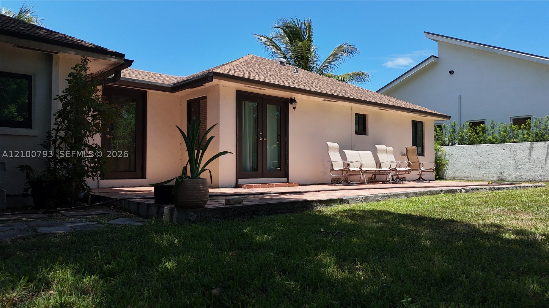 3208 Beacon St Pompano Beach, FL 33062