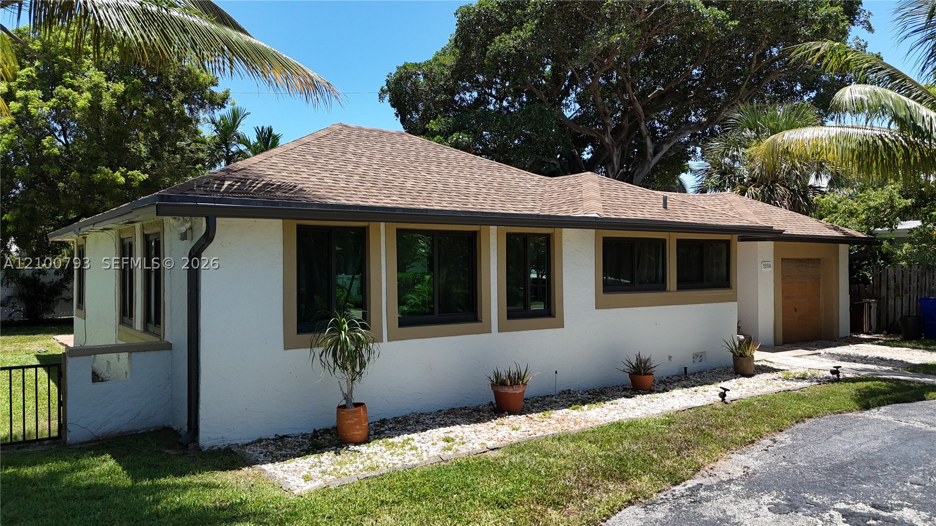 3208 Beacon St Pompano Beach, FL 33062