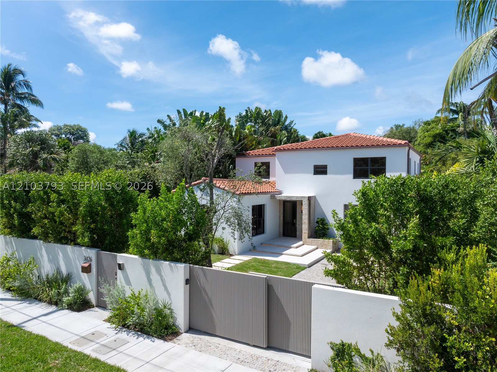 3426 Prairie Ave