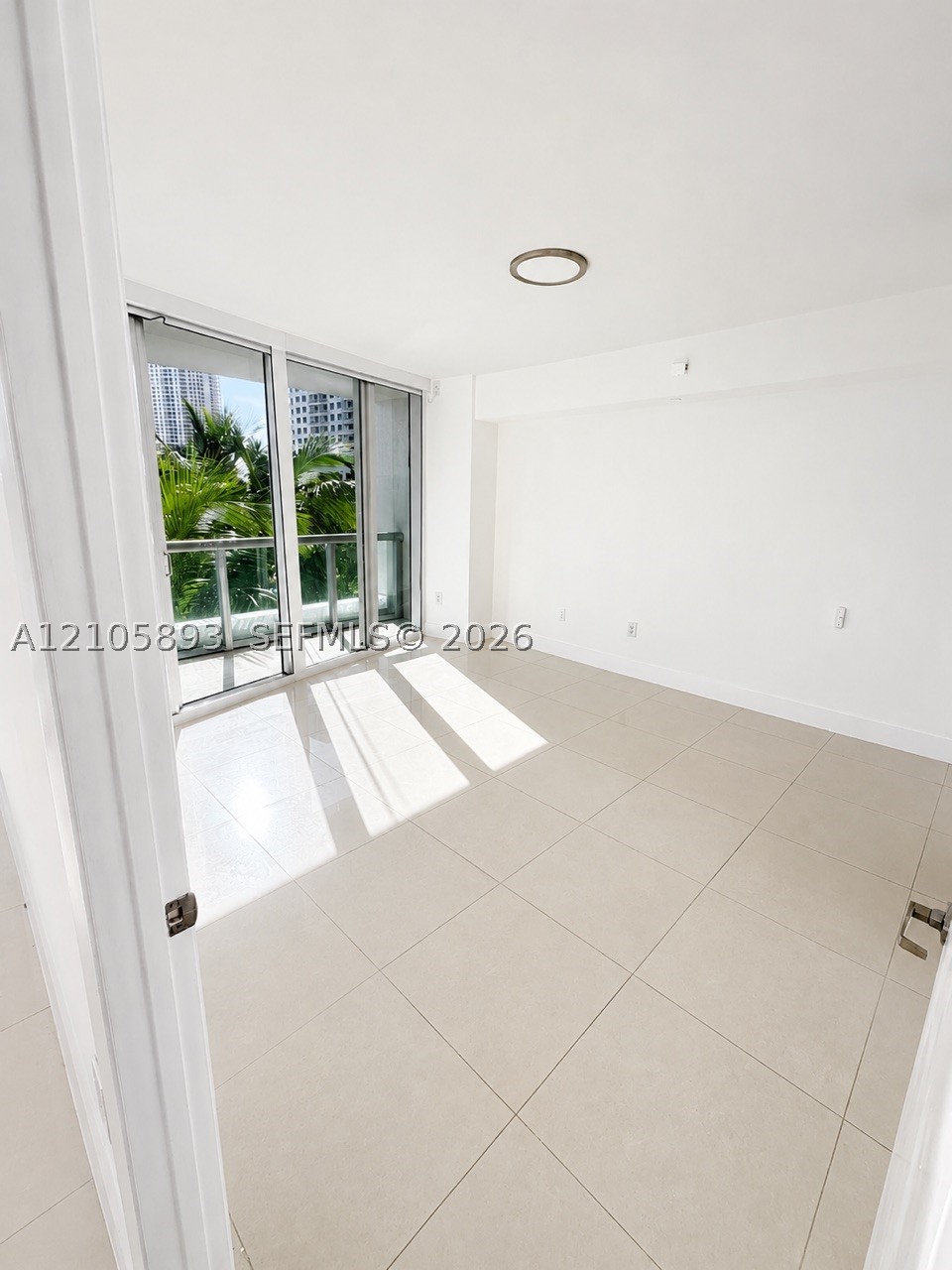 image Icon Brickell I3