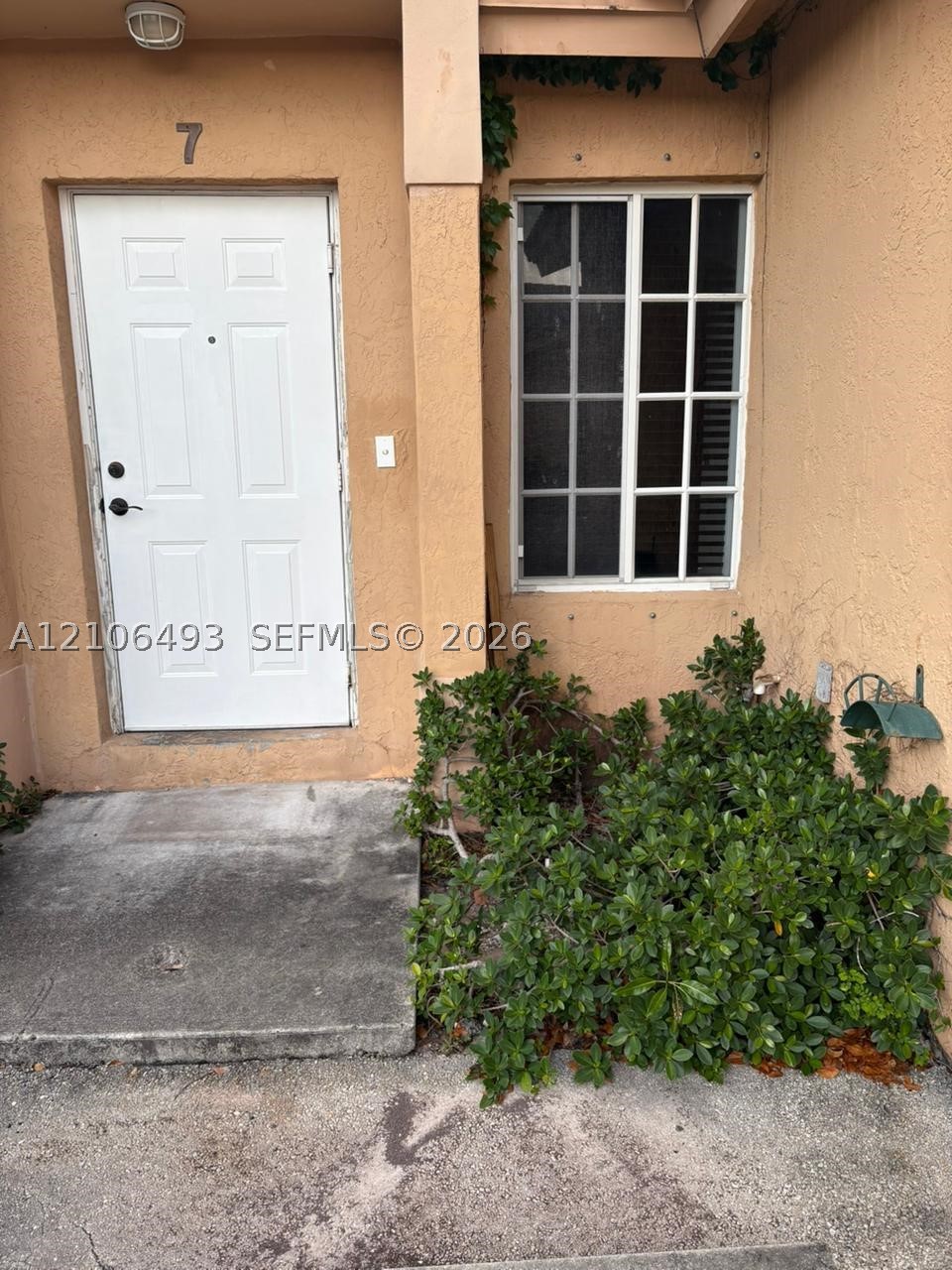 117 SE 3rd Ave #7
