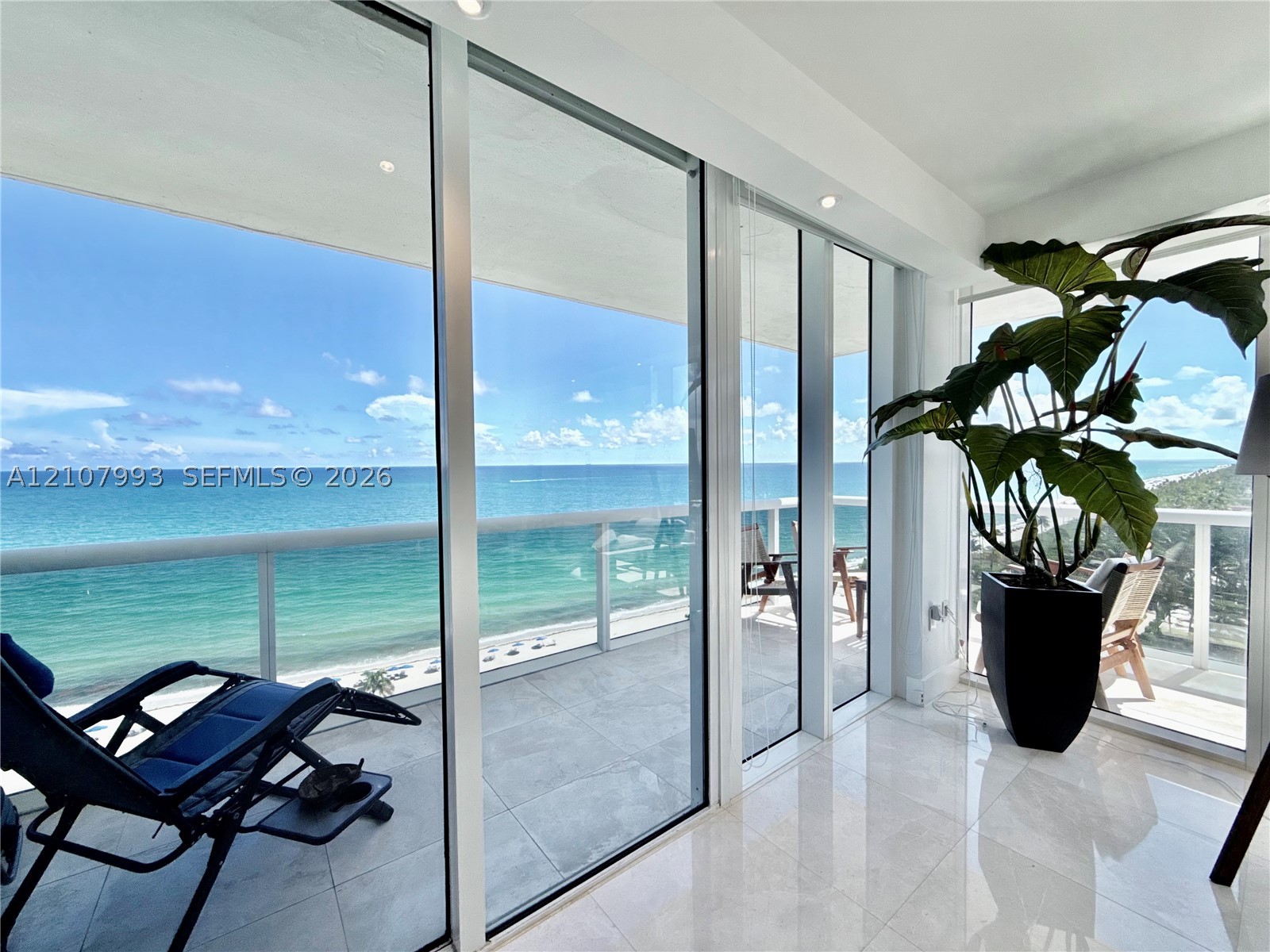 image Harbour House22