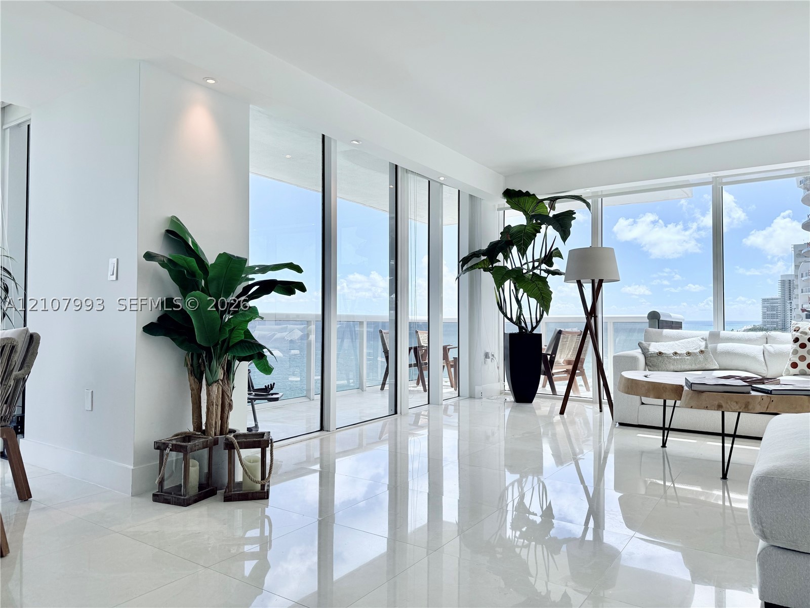 image Harbour House4