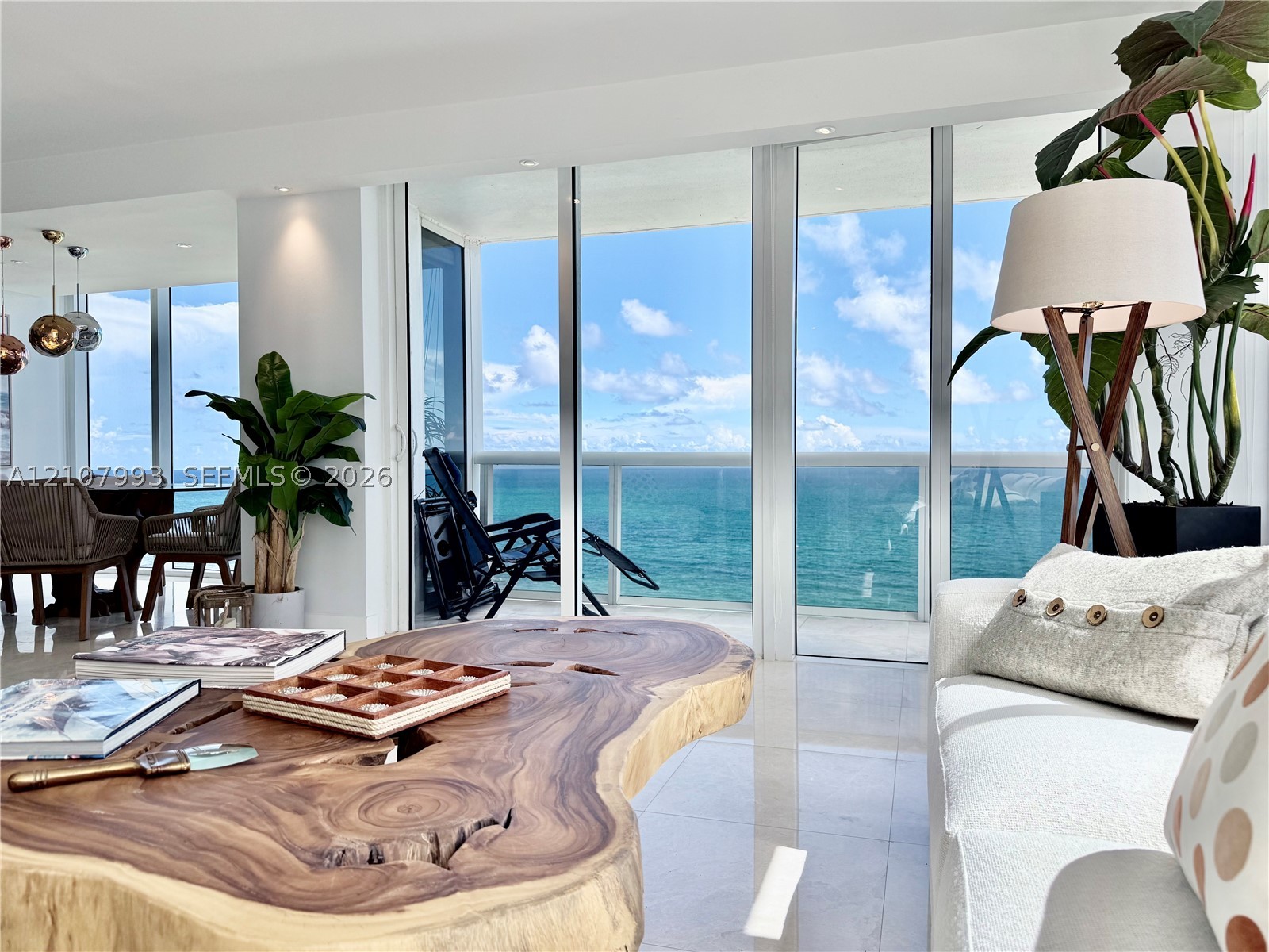 image Harbour House5