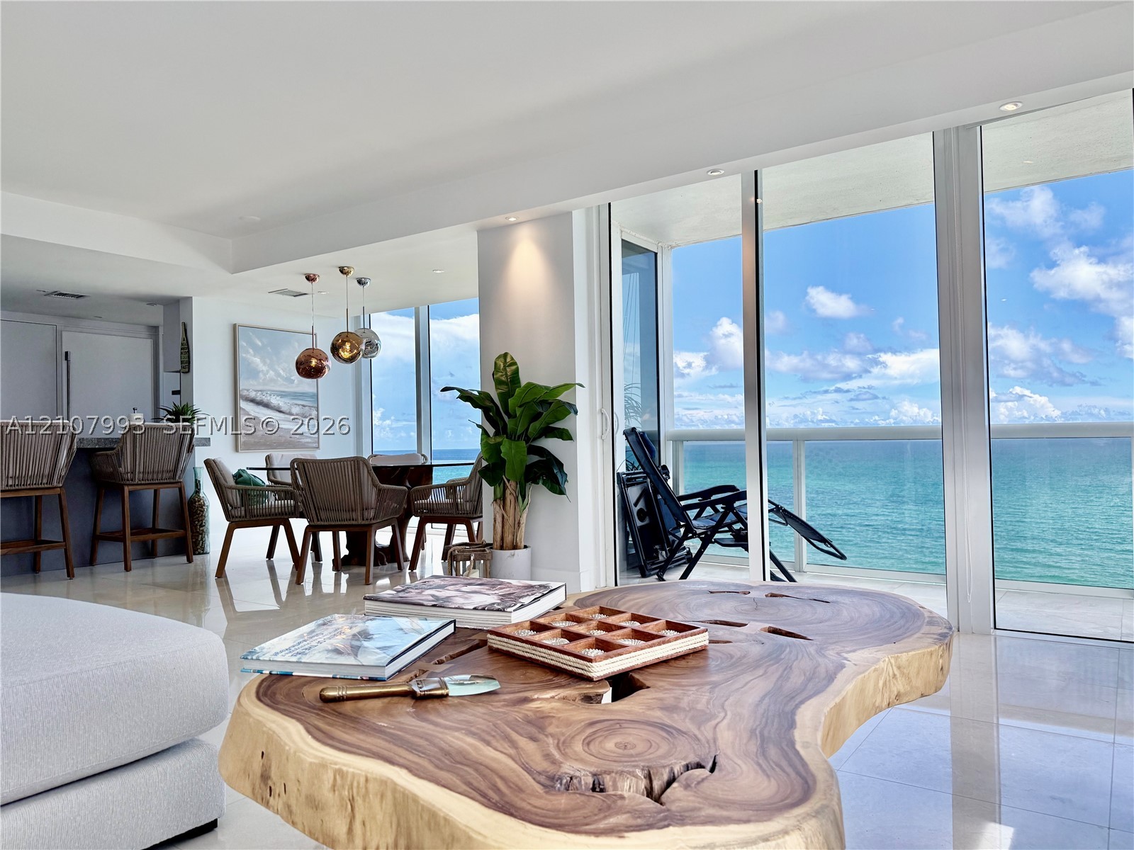 image Harbour House6