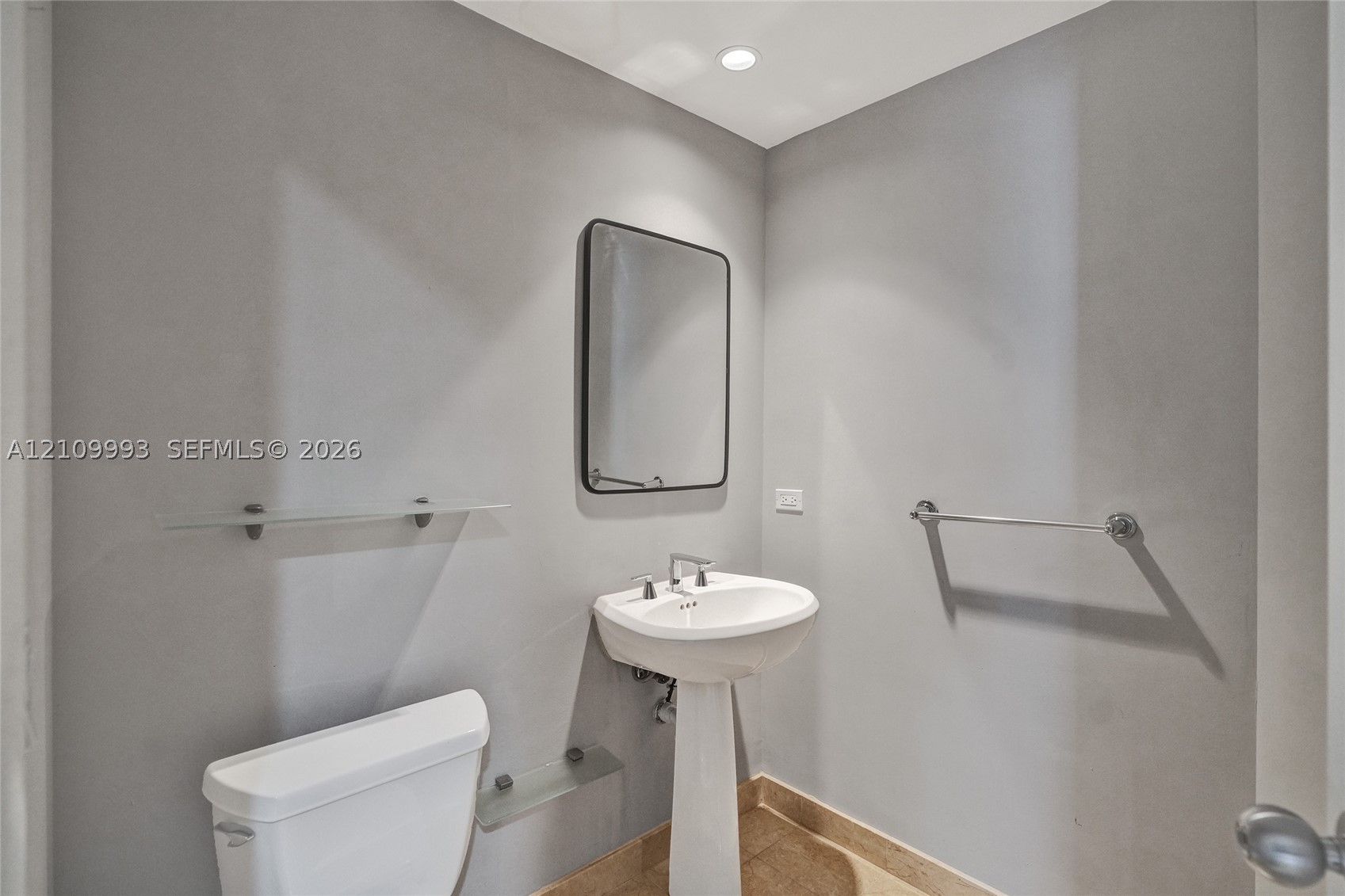 801 Brickell Key Blvd #808 Miami, FL 33131
