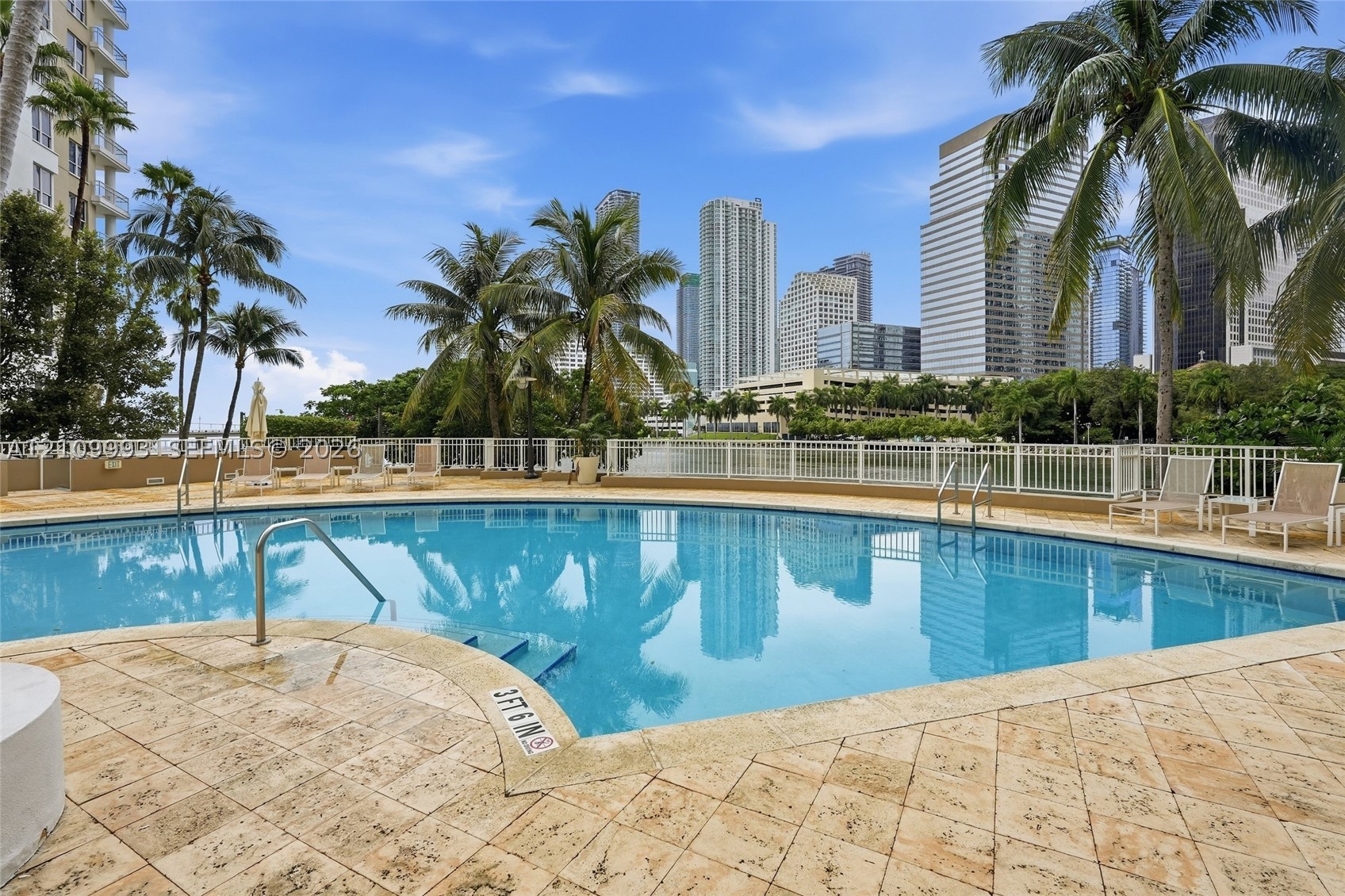 801 Brickell Key Blvd #808 Miami, FL 33131