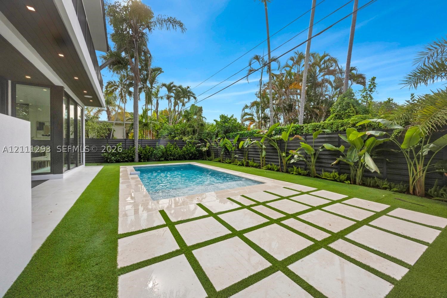 5765 SW 47th St Miami, FL 33155