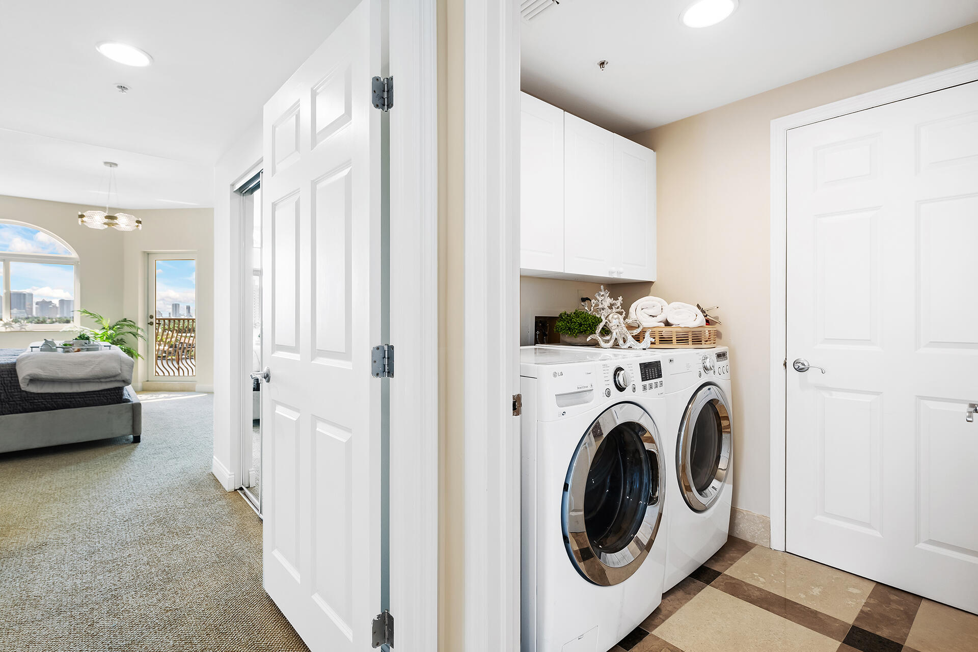 100 S Birch #906 Fort Lauderdale, FL 33316