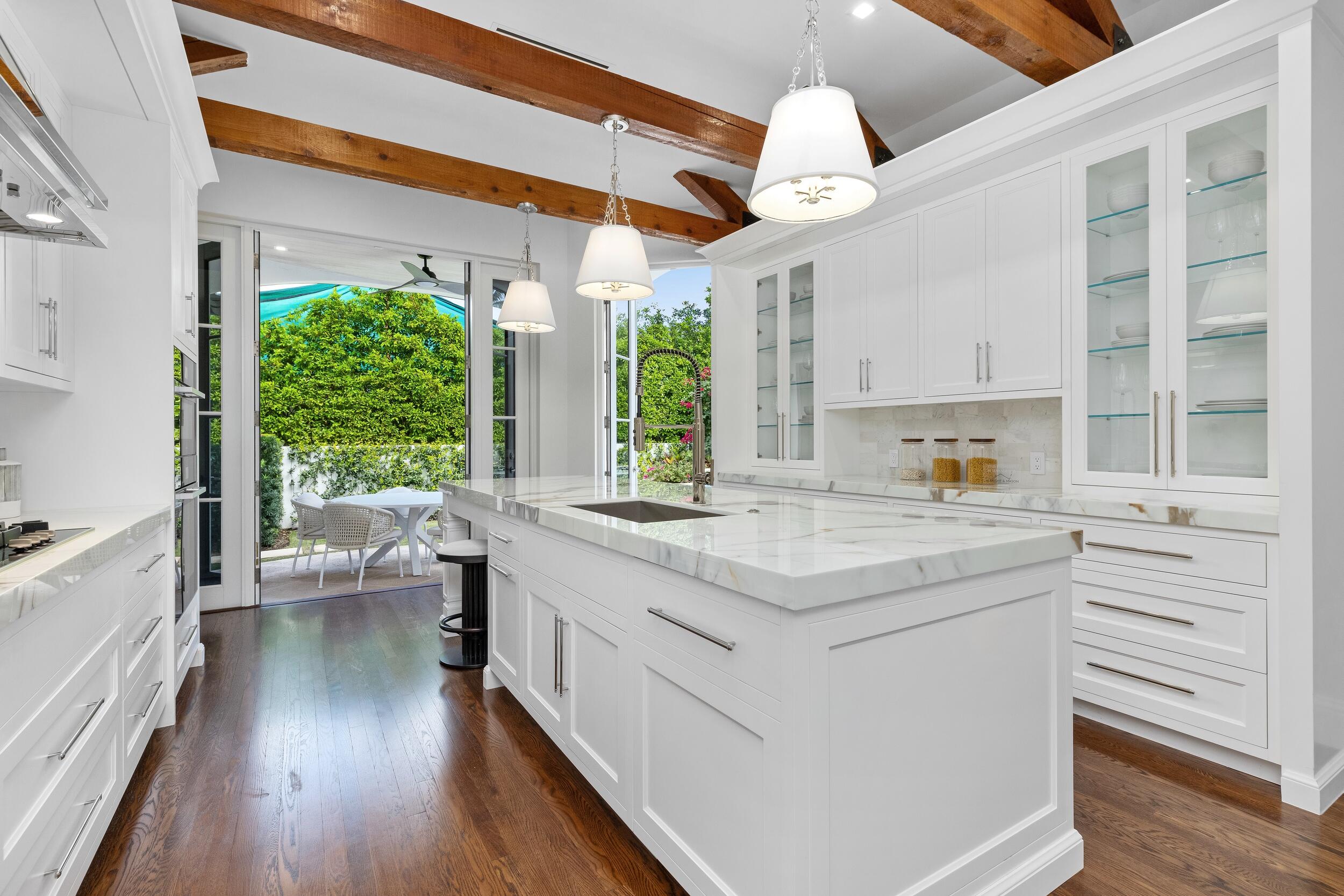 125 Via Vizcaya Palm Beach, FL 33480