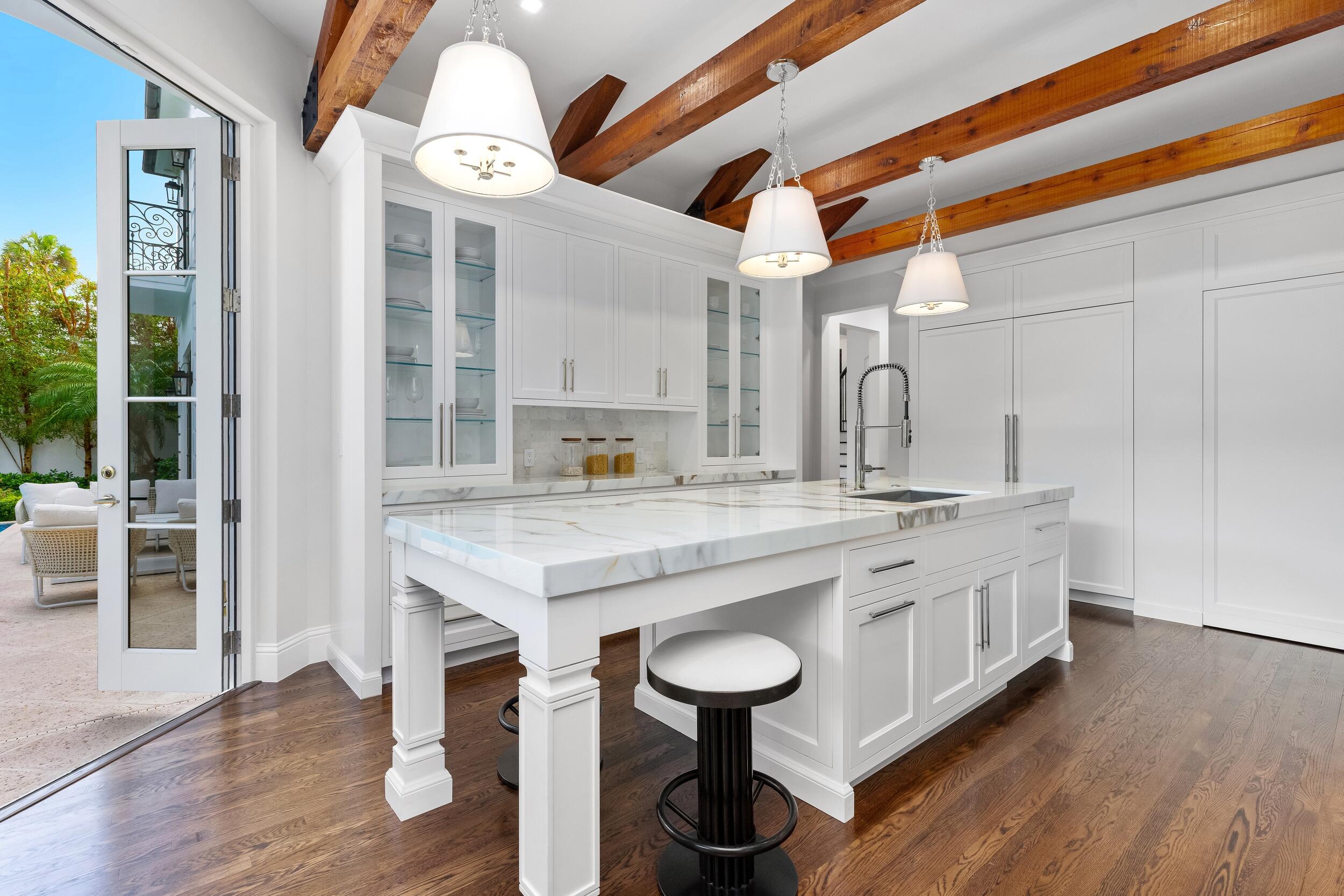 125 Via Vizcaya Palm Beach, FL 33480