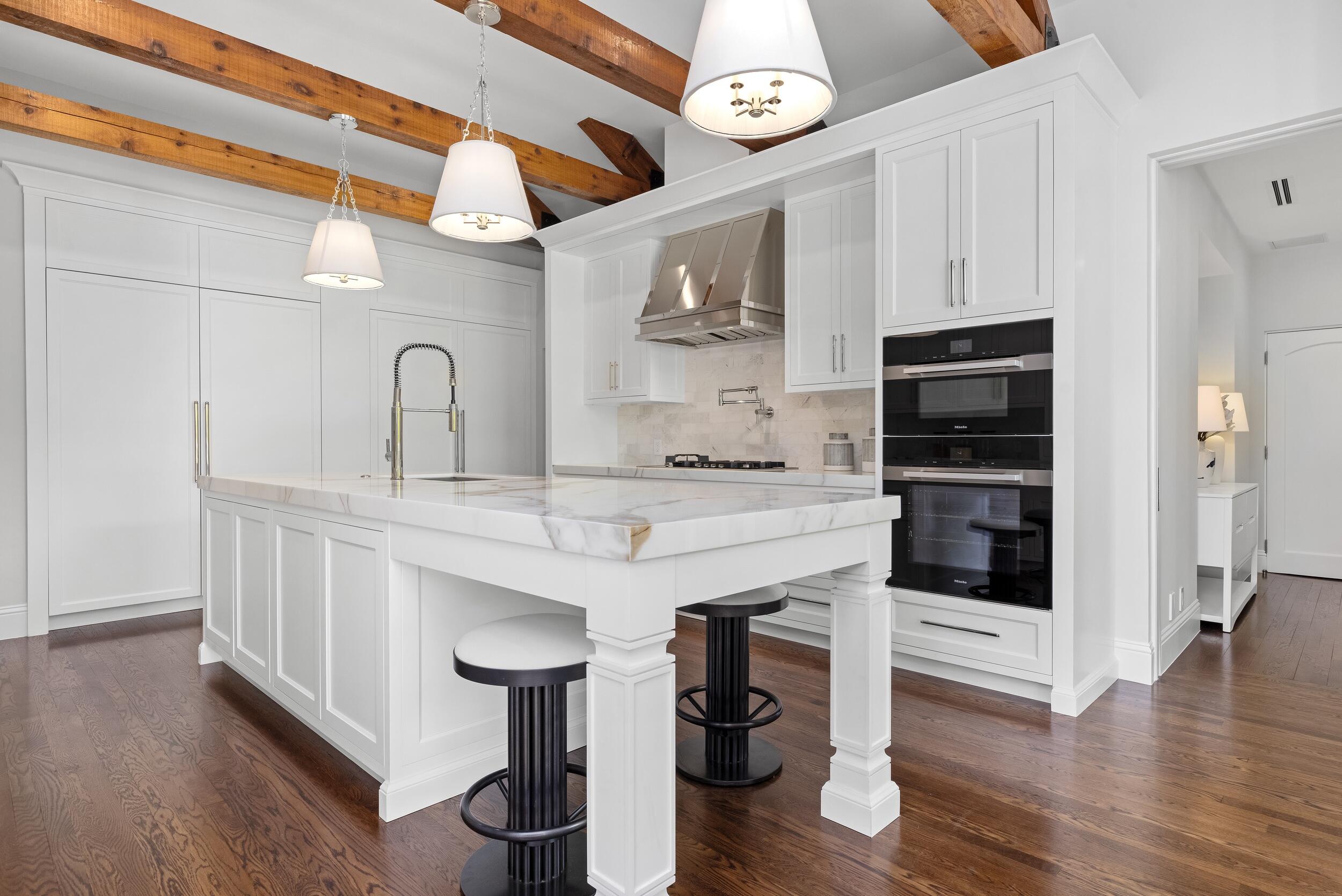 125 Via Vizcaya Palm Beach, FL 33480