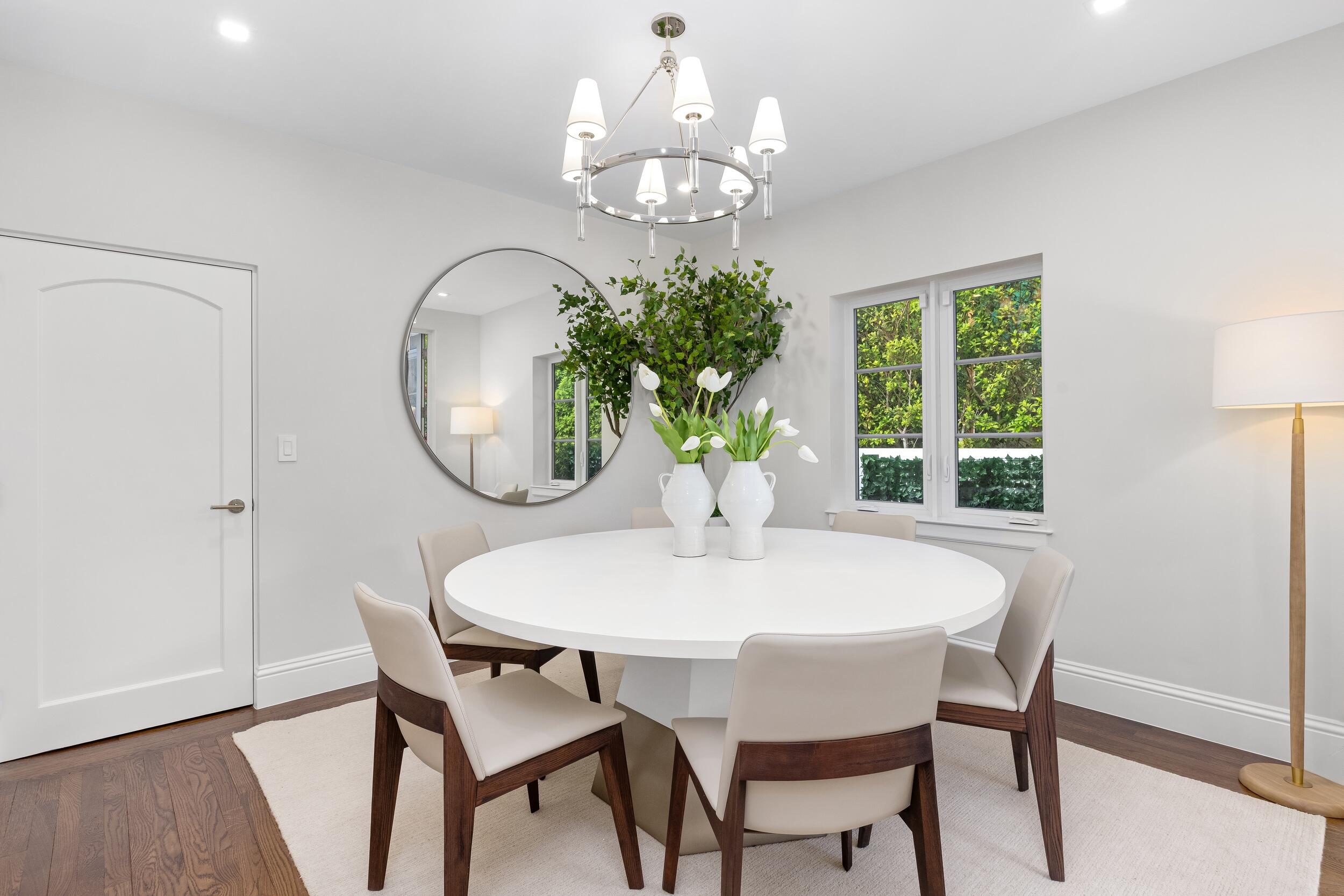 125 Via Vizcaya Palm Beach, FL 33480