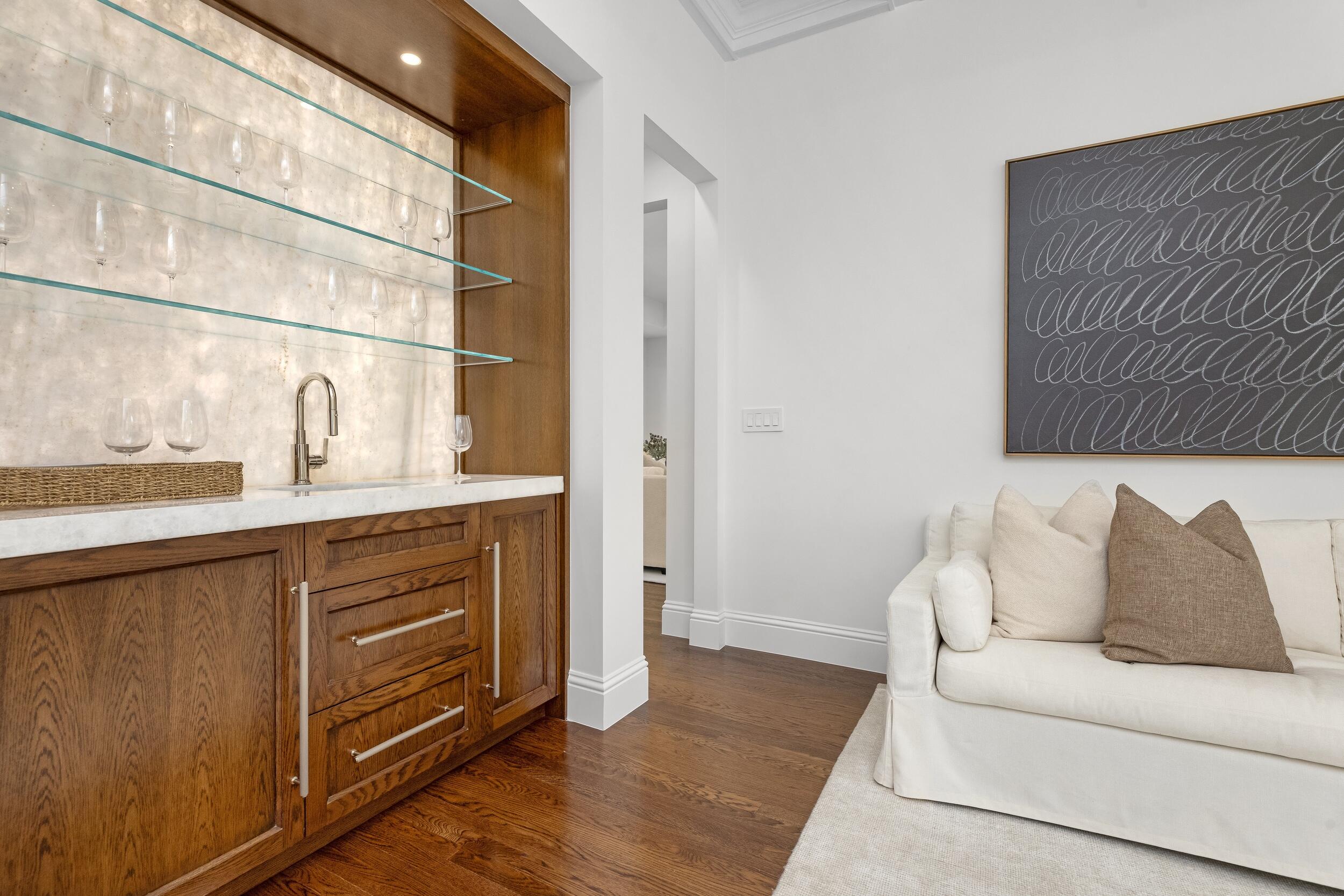 125 Via Vizcaya Palm Beach, FL 33480