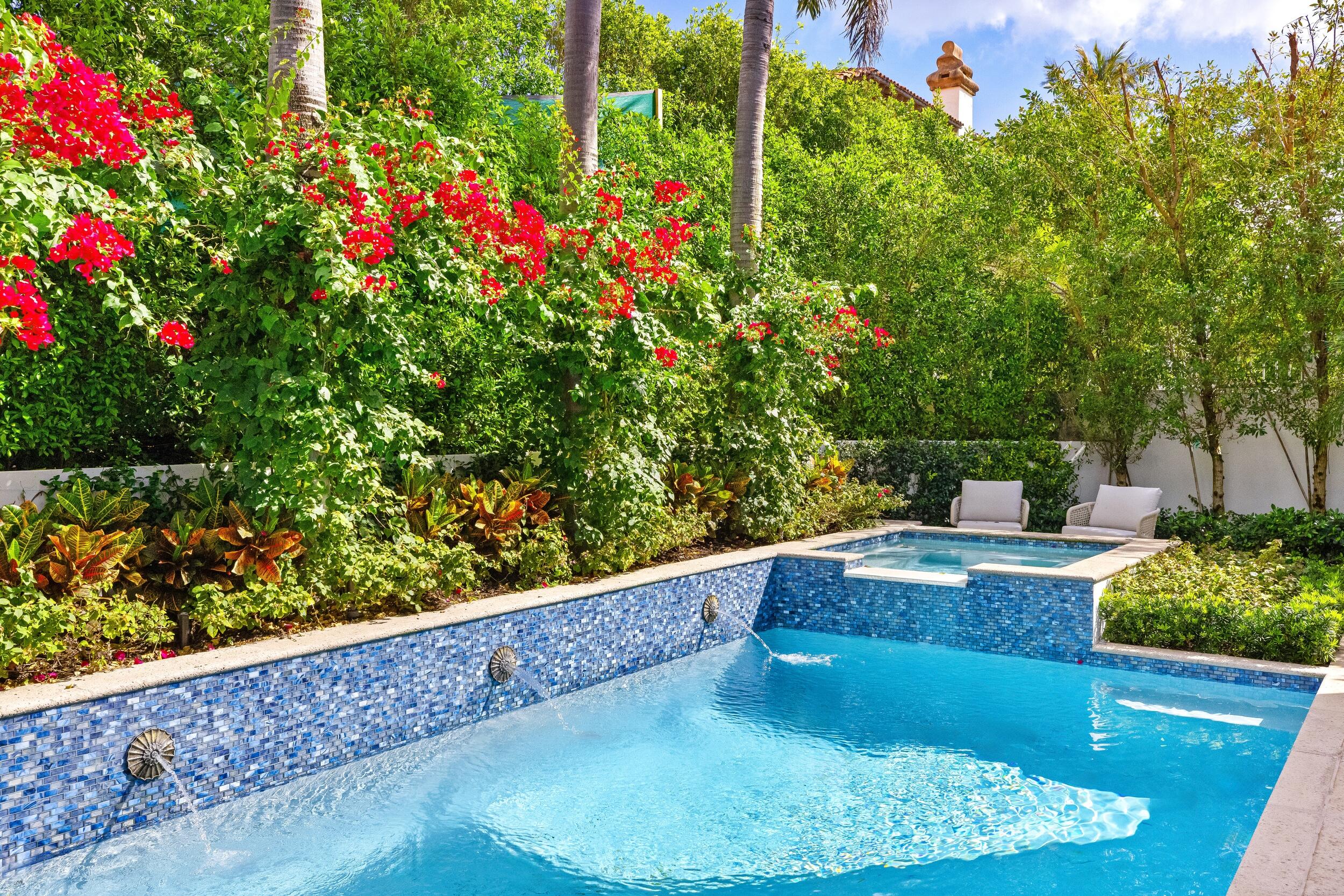 125 Via Vizcaya Palm Beach, FL 33480