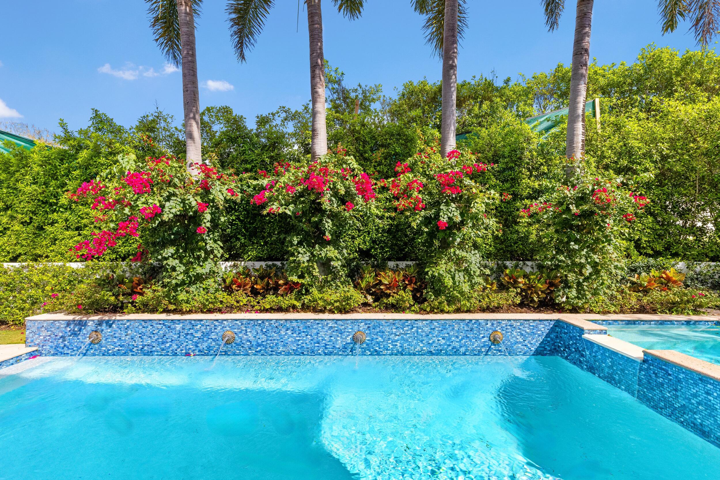 125 Via Vizcaya Palm Beach, FL 33480