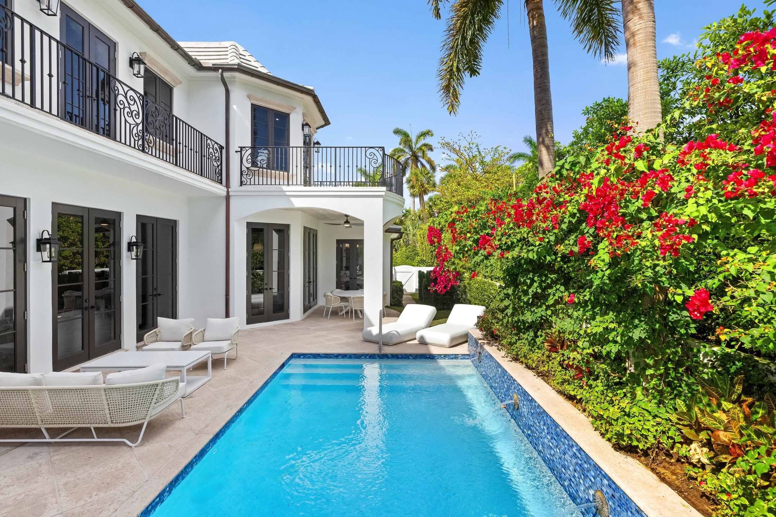 125 Via Vizcaya Palm Beach, FL 33480