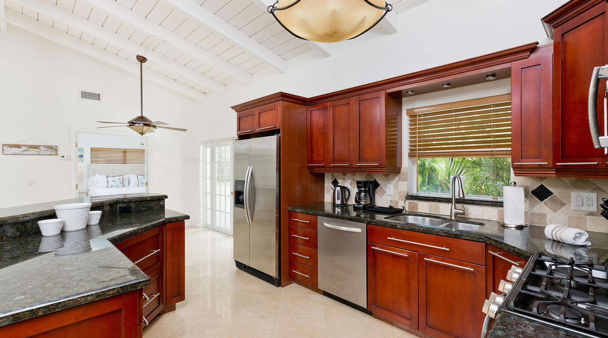 2003 Bay Pompano Beach, FL 33062