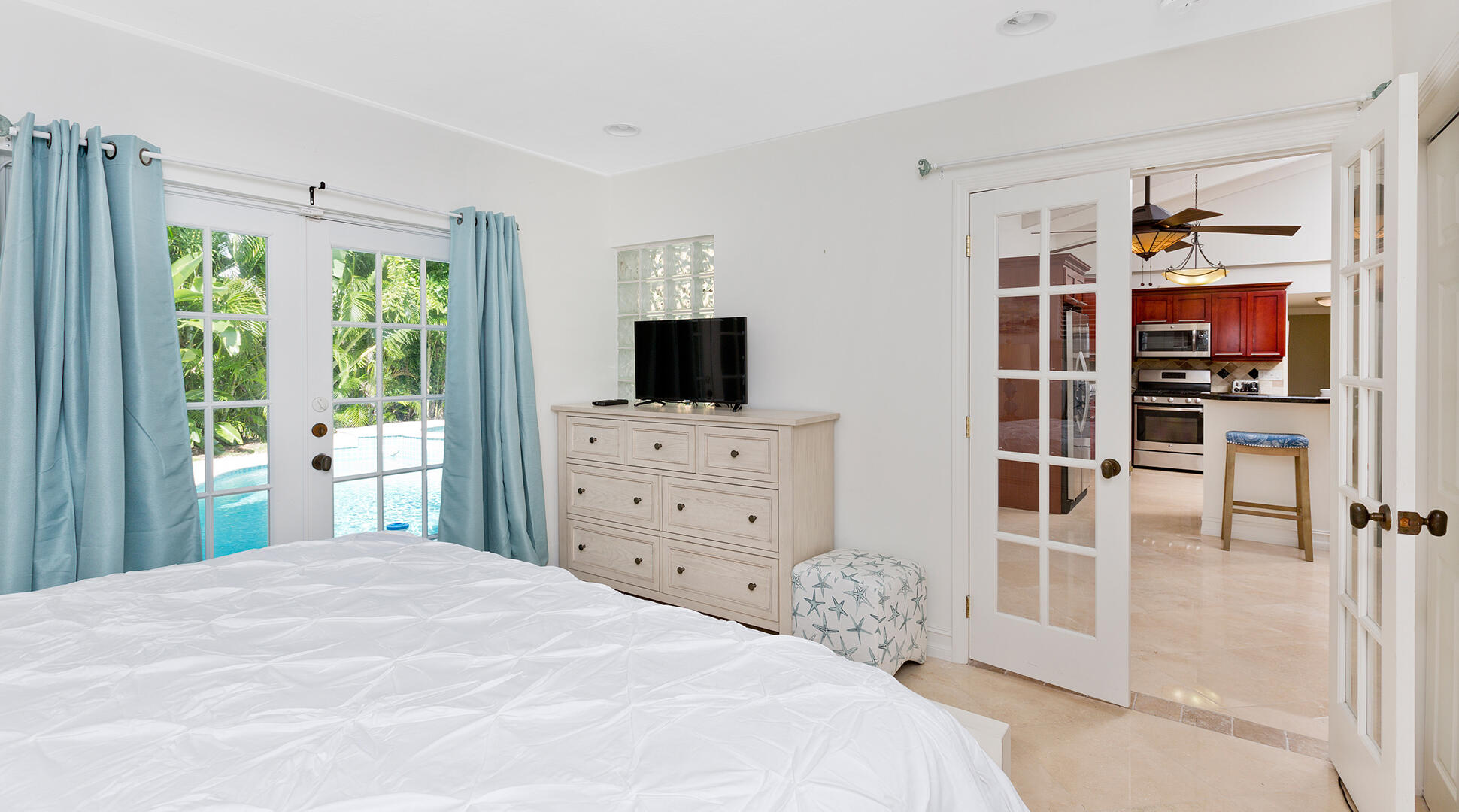 2003 Bay Pompano Beach, FL 33062