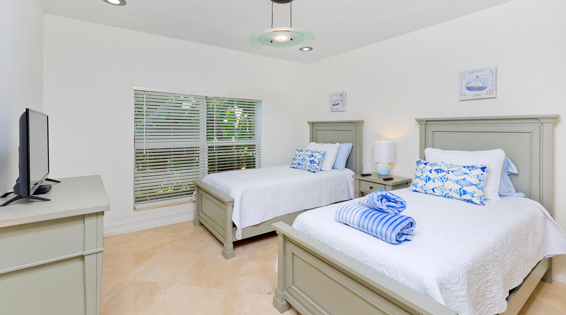 2003 Bay Pompano Beach, FL 33062