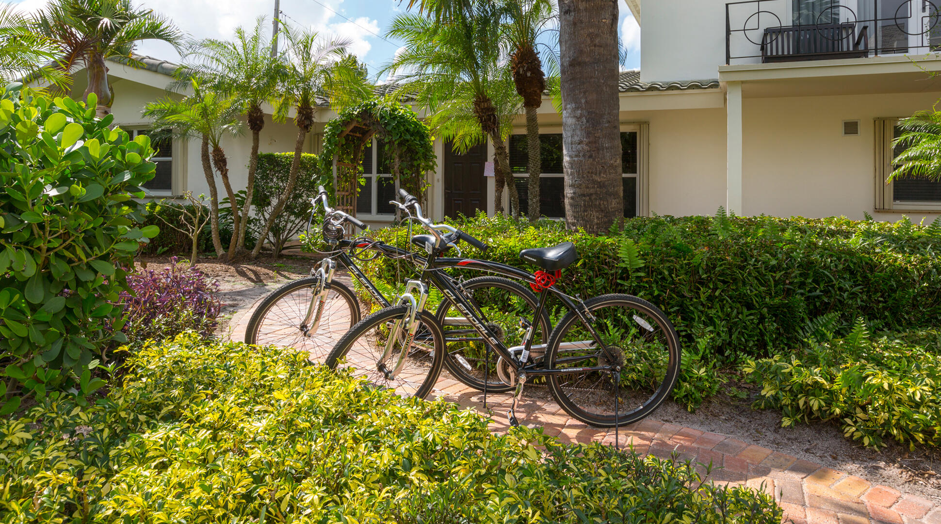 2003 Bay Pompano Beach, FL 33062