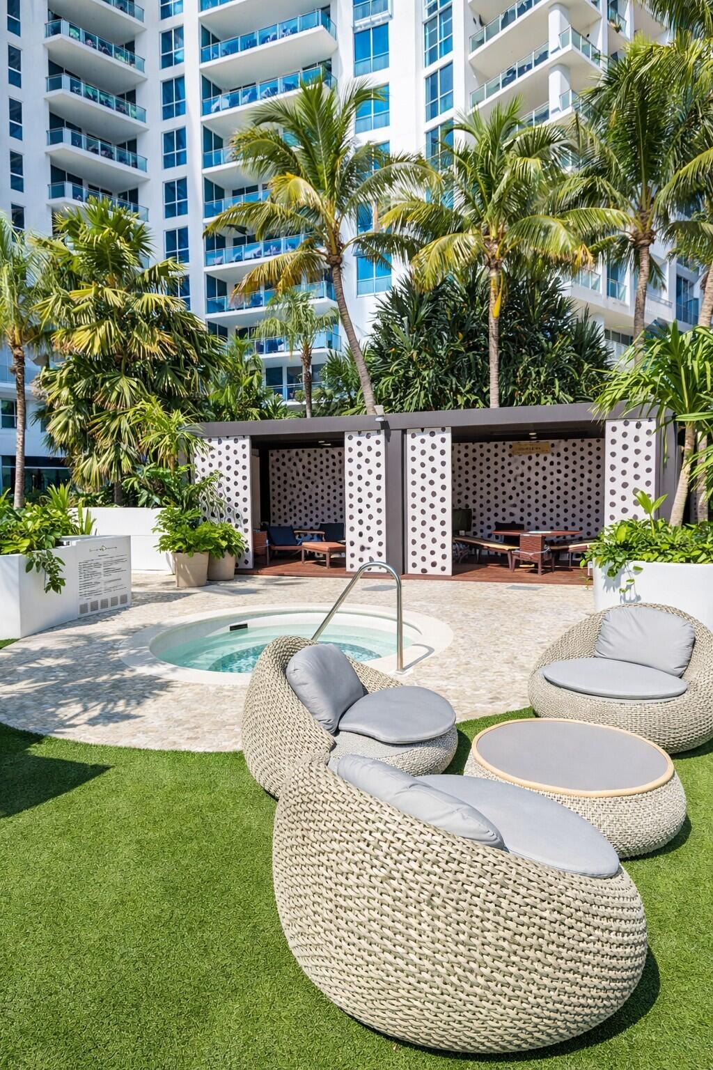 3535 S Ocean #402 Hollywood, FL 33019