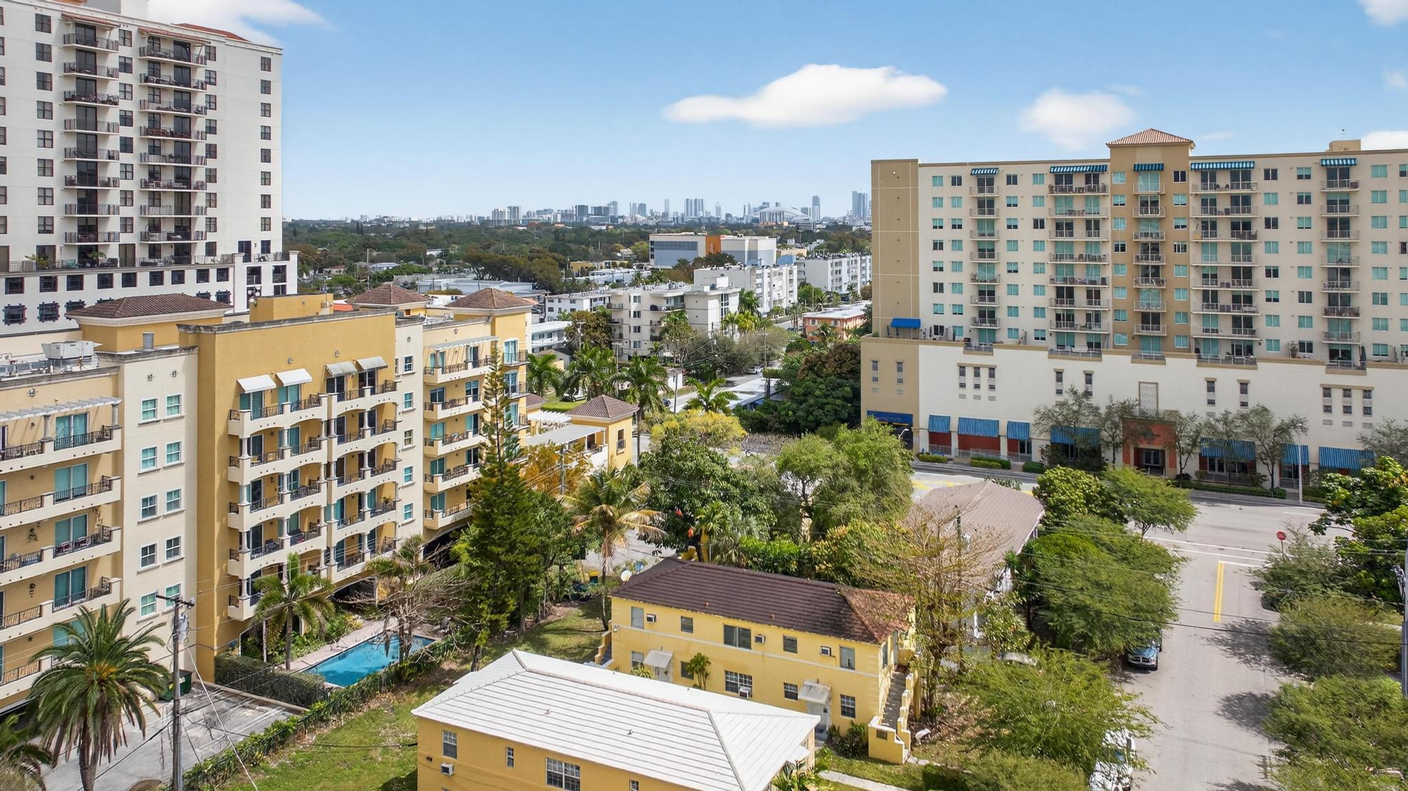 975 SW 37th Miami, FL 33135