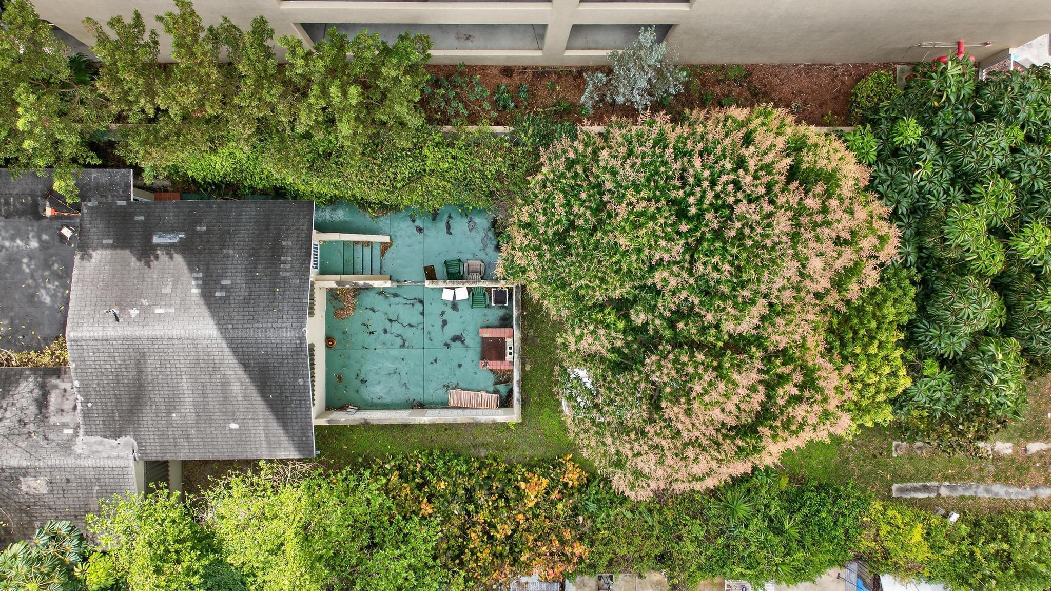 975 SW 37th Miami, FL 33135