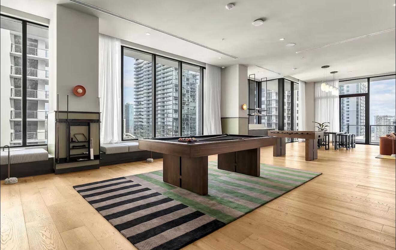 image The Crosby Miami Worldcenter35