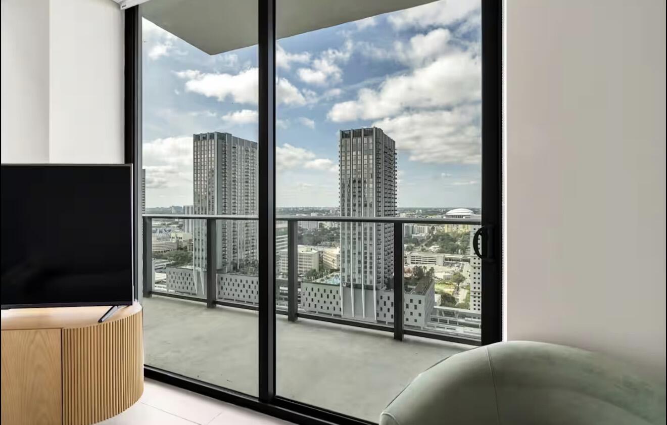 image The Crosby Miami Worldcenter3