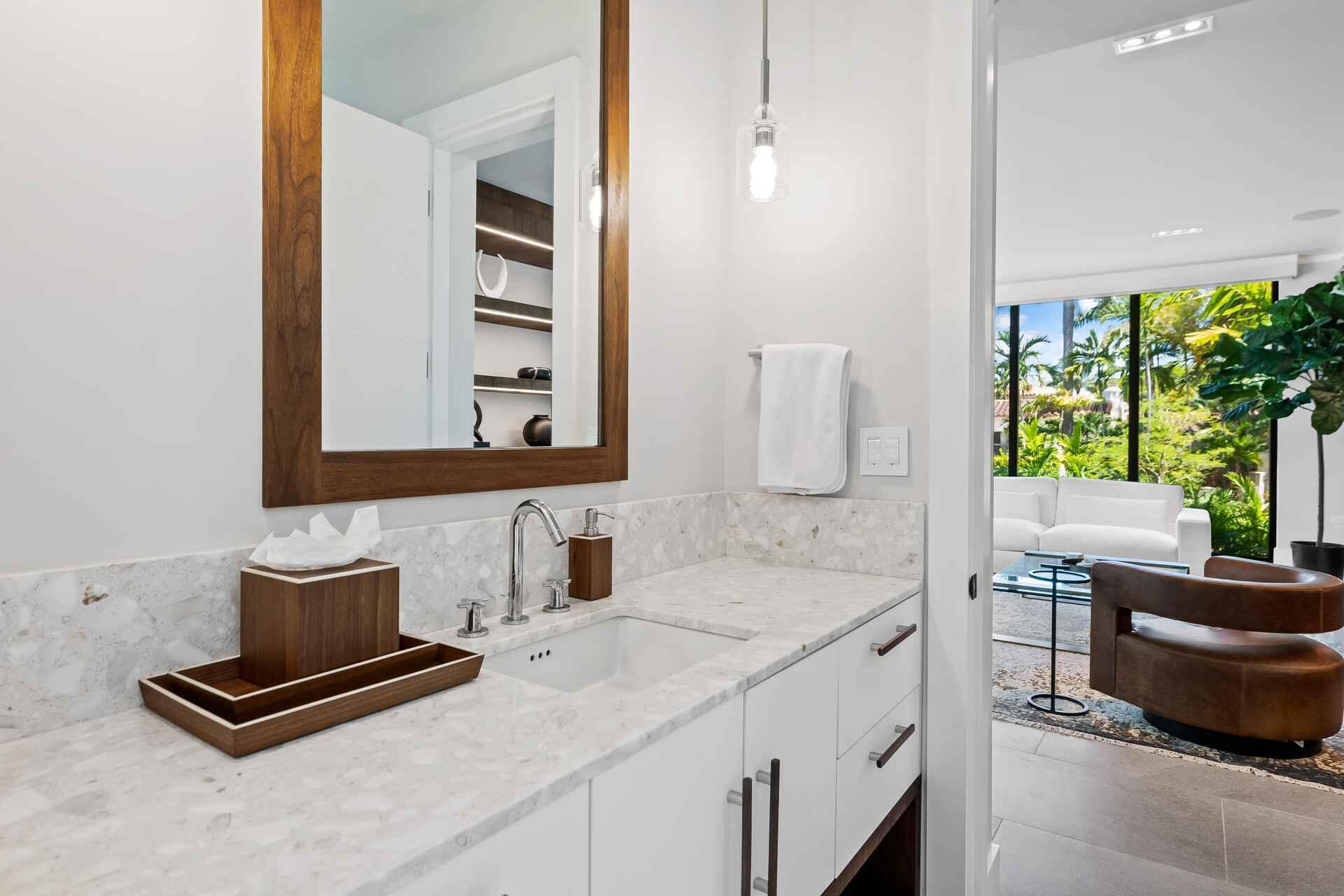 5288 Alton #3 Miami Beach, FL 33140