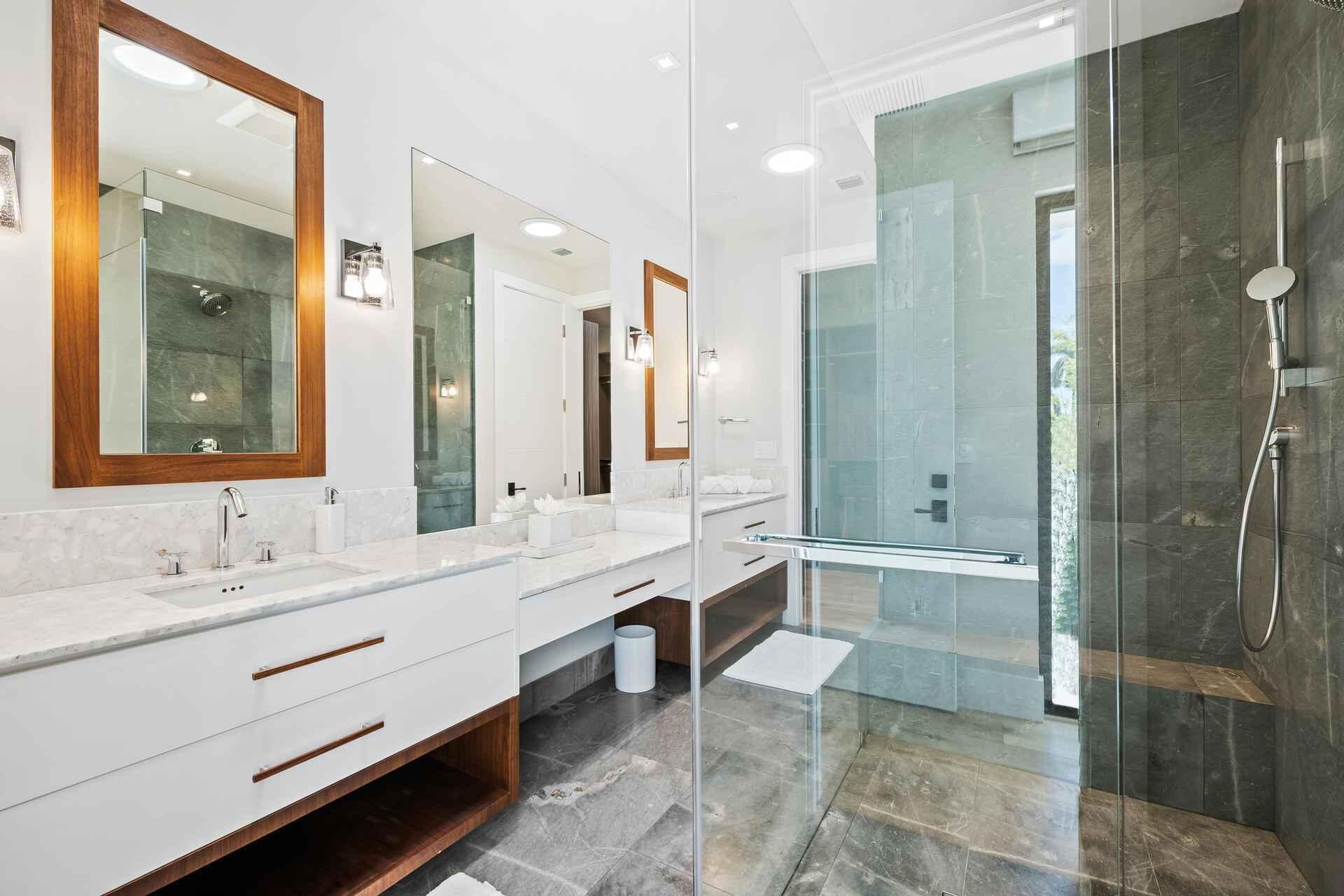 5288 Alton #3 Miami Beach, FL 33140
