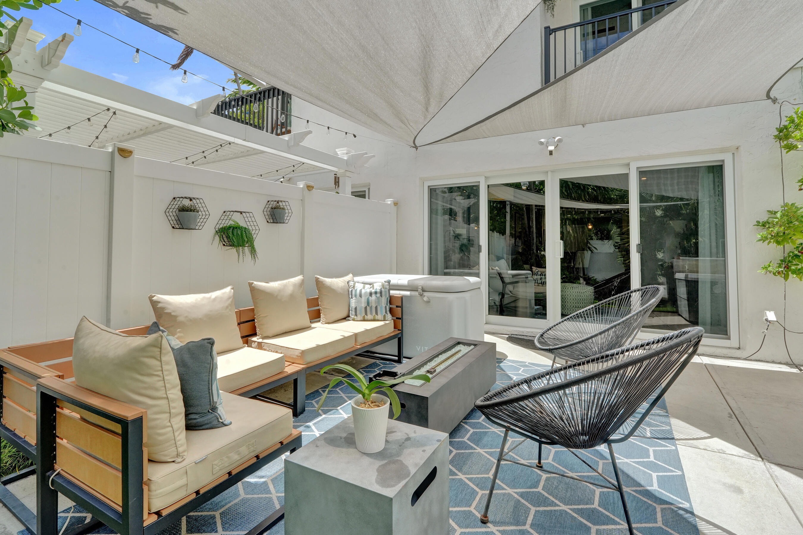 1618 NE 5th Fort Lauderdale, FL 33301