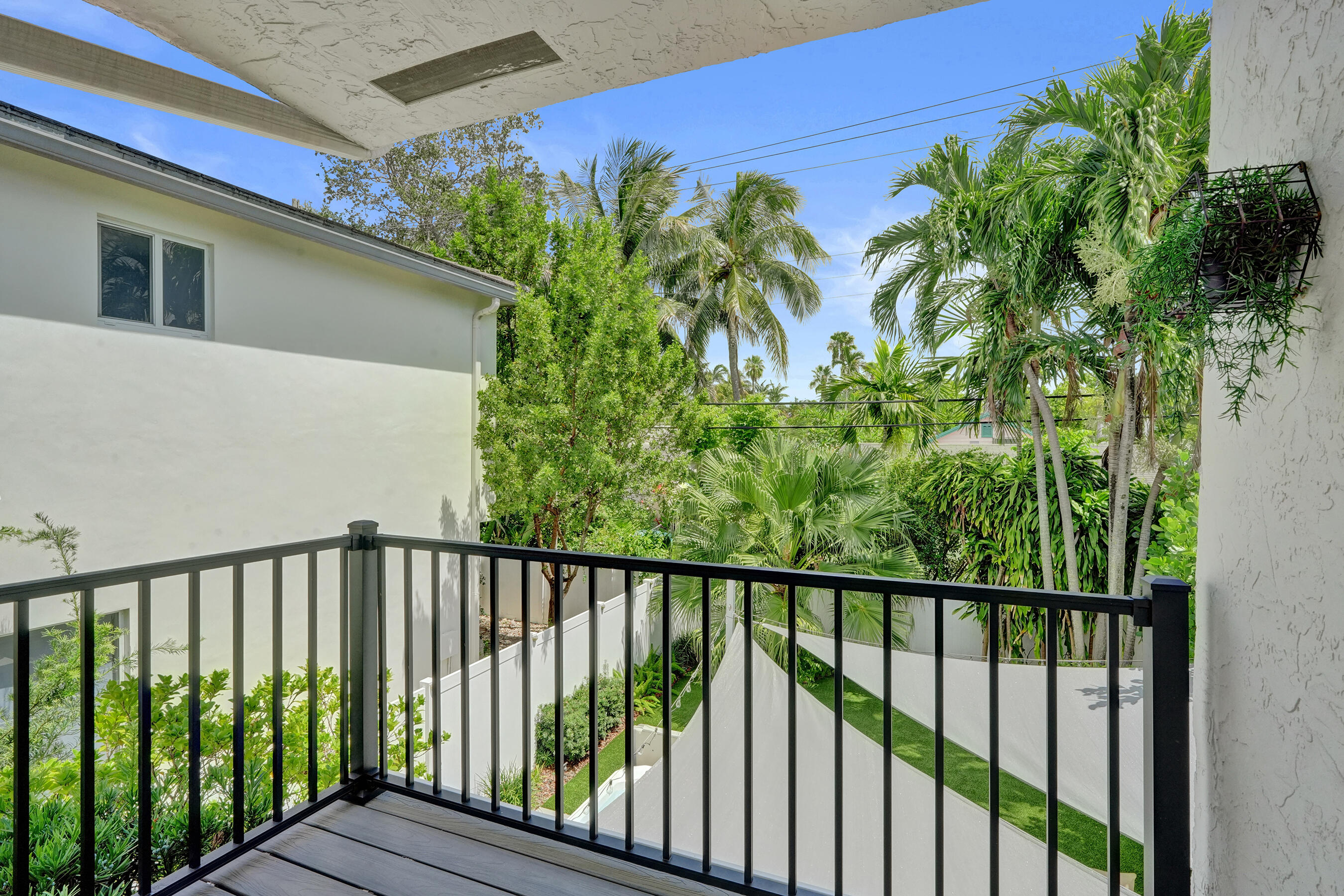 1618 NE 5th Fort Lauderdale, FL 33301