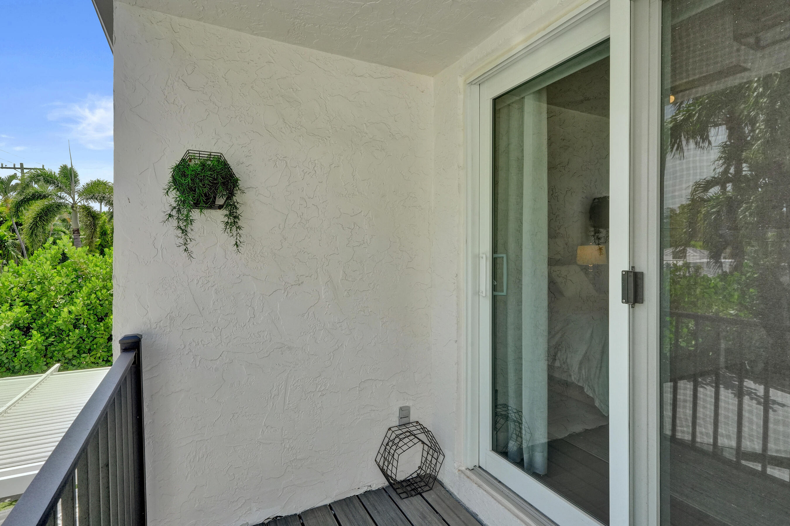 1618 NE 5th Fort Lauderdale, FL 33301