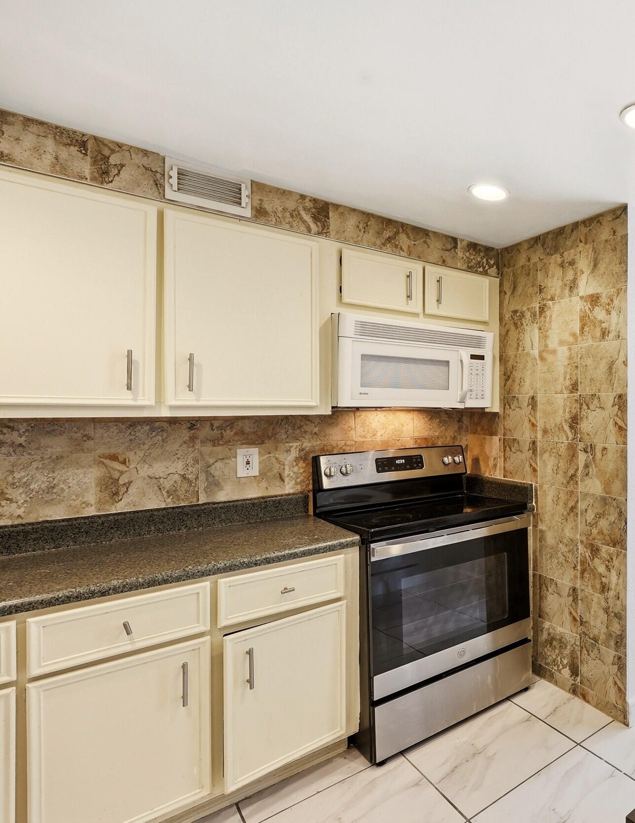 401 Golden Isles #602 Hallandale Beach, FL 33009