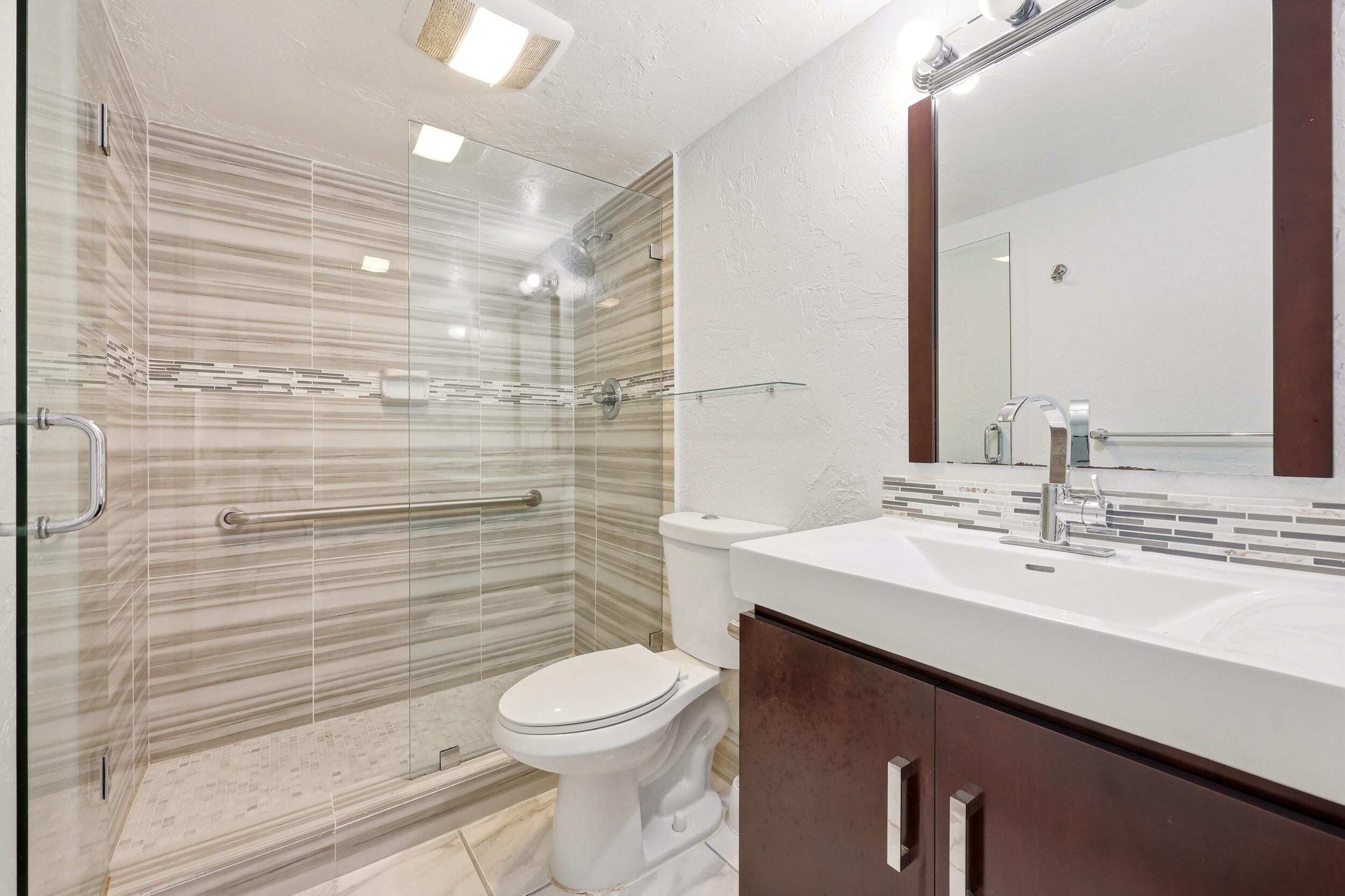 401 Golden Isles #602 Hallandale Beach, FL 33009