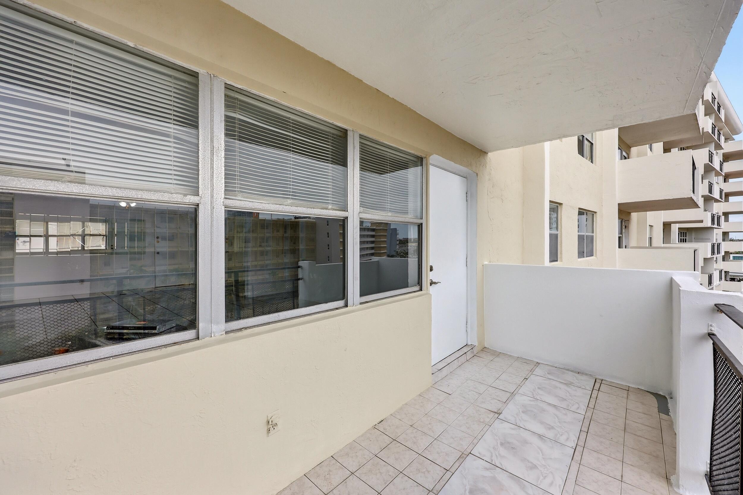 401 Golden Isles #602 Hallandale Beach, FL 33009