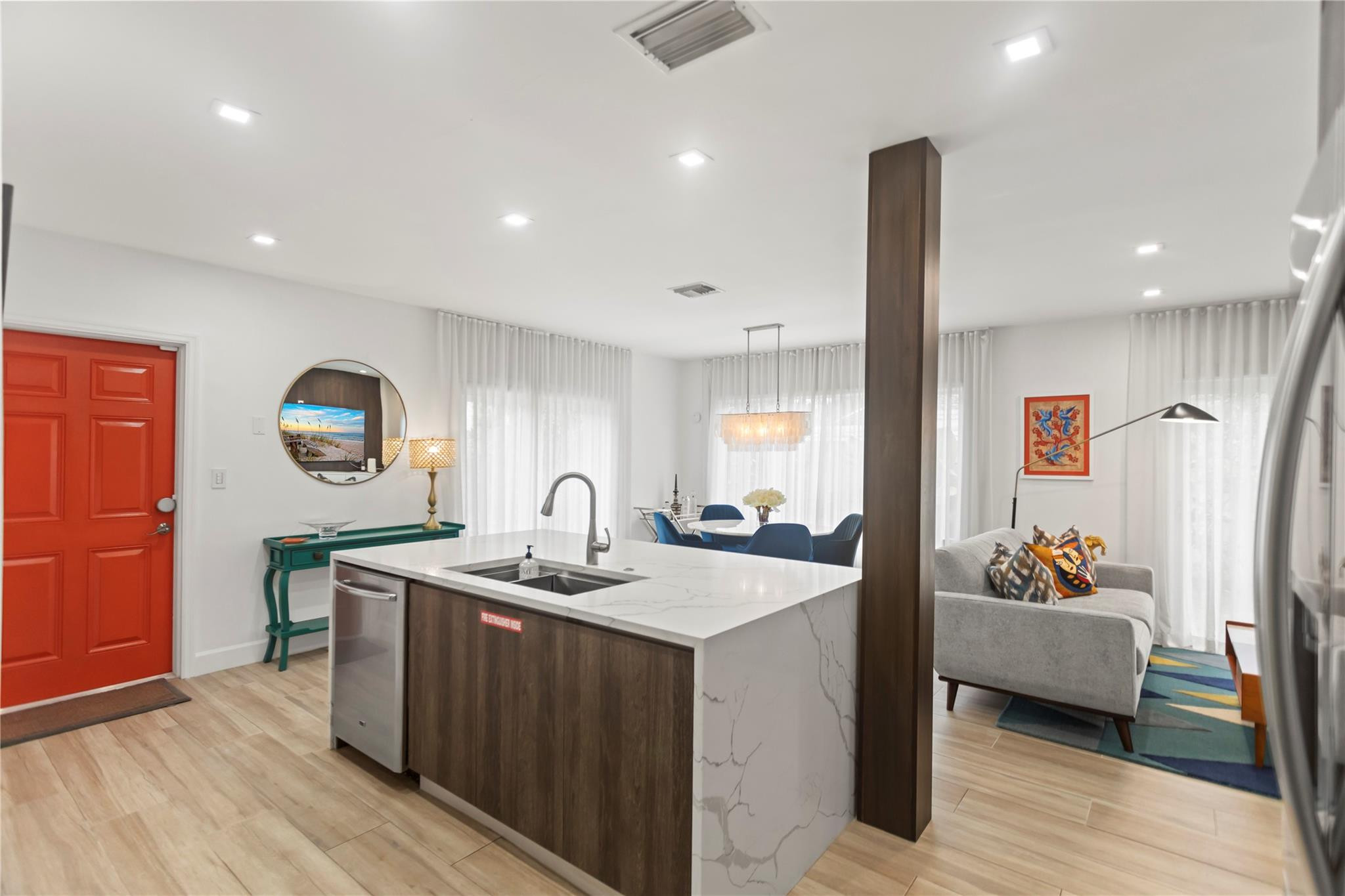 1736 NE 18th St Fort Lauderdale, FL 33305