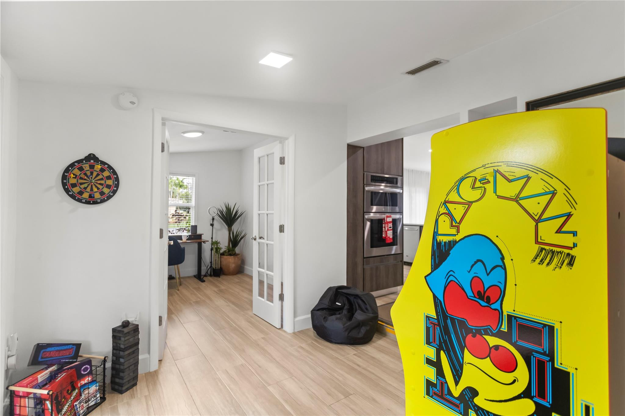 1736 NE 18th St Fort Lauderdale, FL 33305