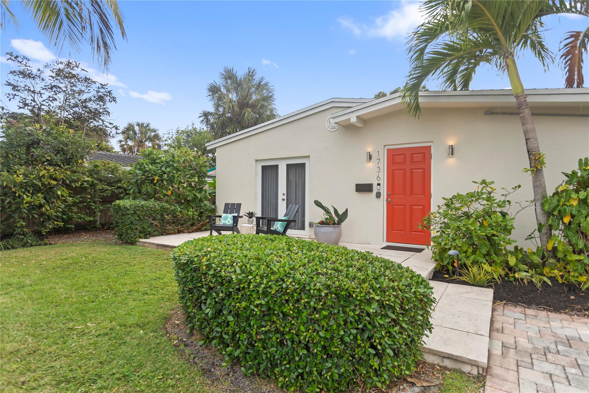 1736 NE 18th St Fort Lauderdale, FL 33305