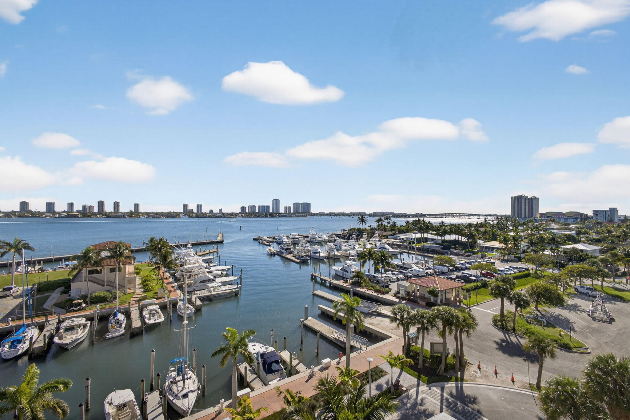 220 Lake Shr #617 Lake Park, FL 33403